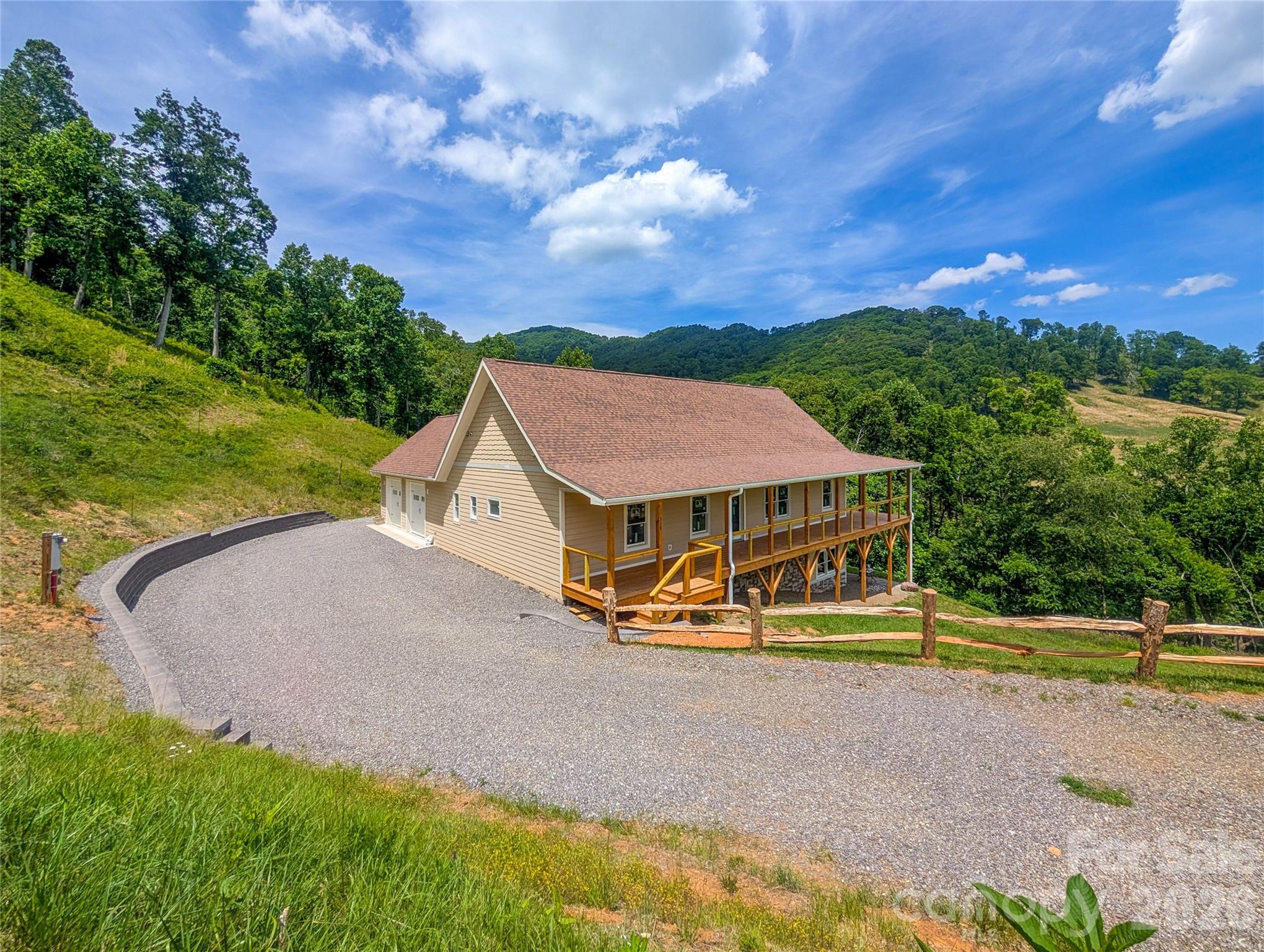 338 Majestic Mountain Drive Property Photo 4