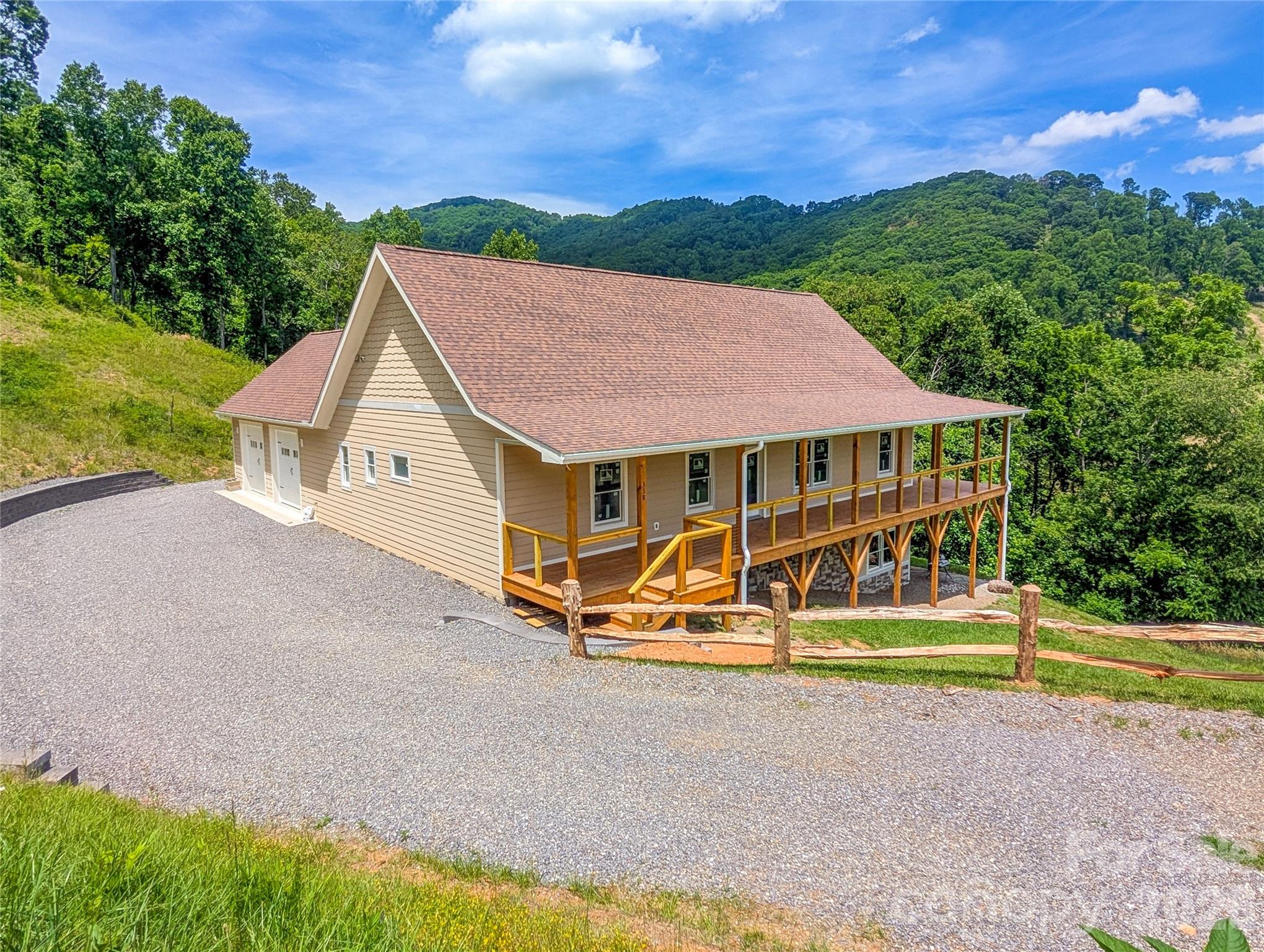 338 Majestic Mountain Drive Property Photo 5