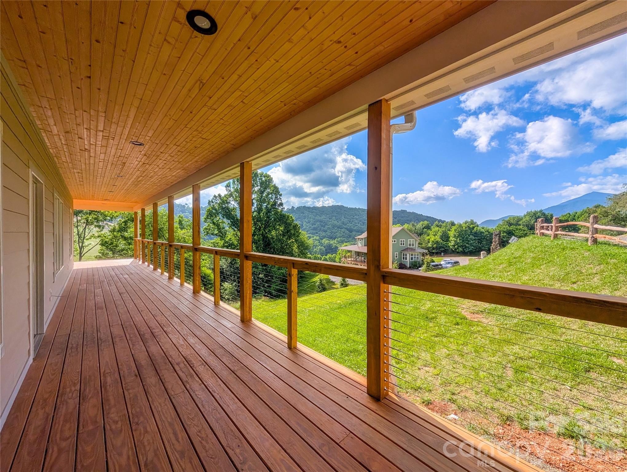 338 Majestic Mountain Drive Property Photo 10