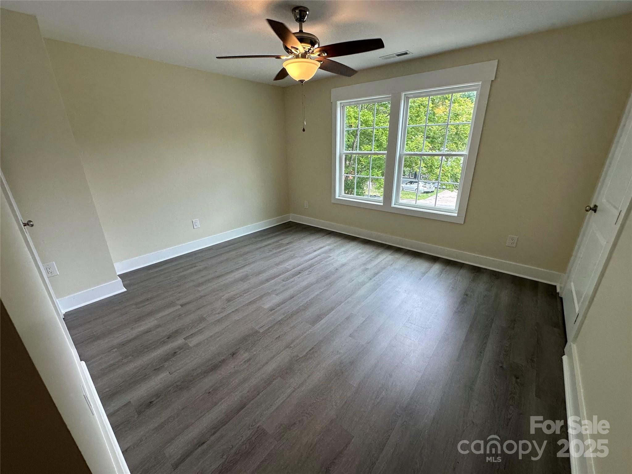307 Messner Street Property Photo 7