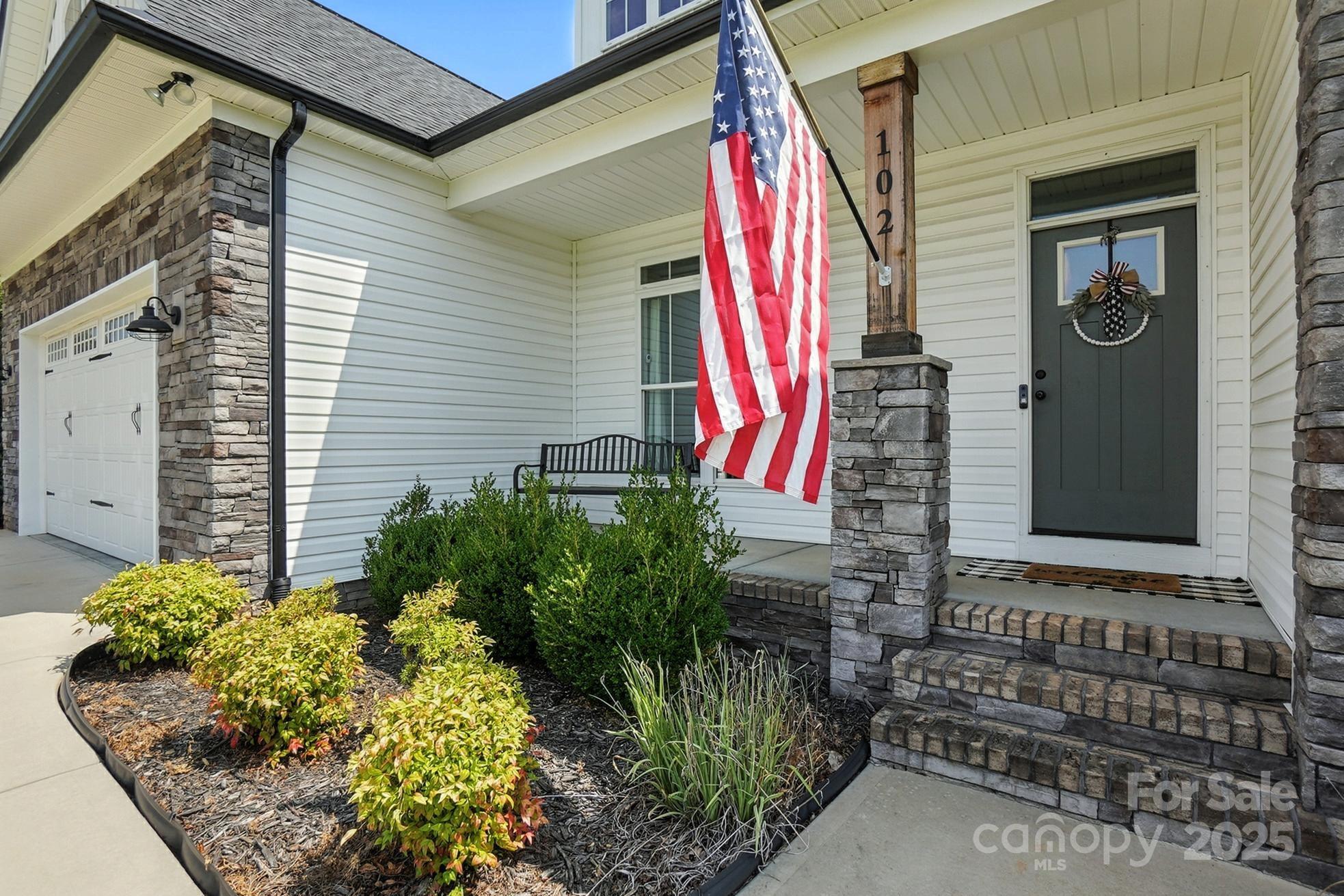 102 Royal Avenue Property Photo 2