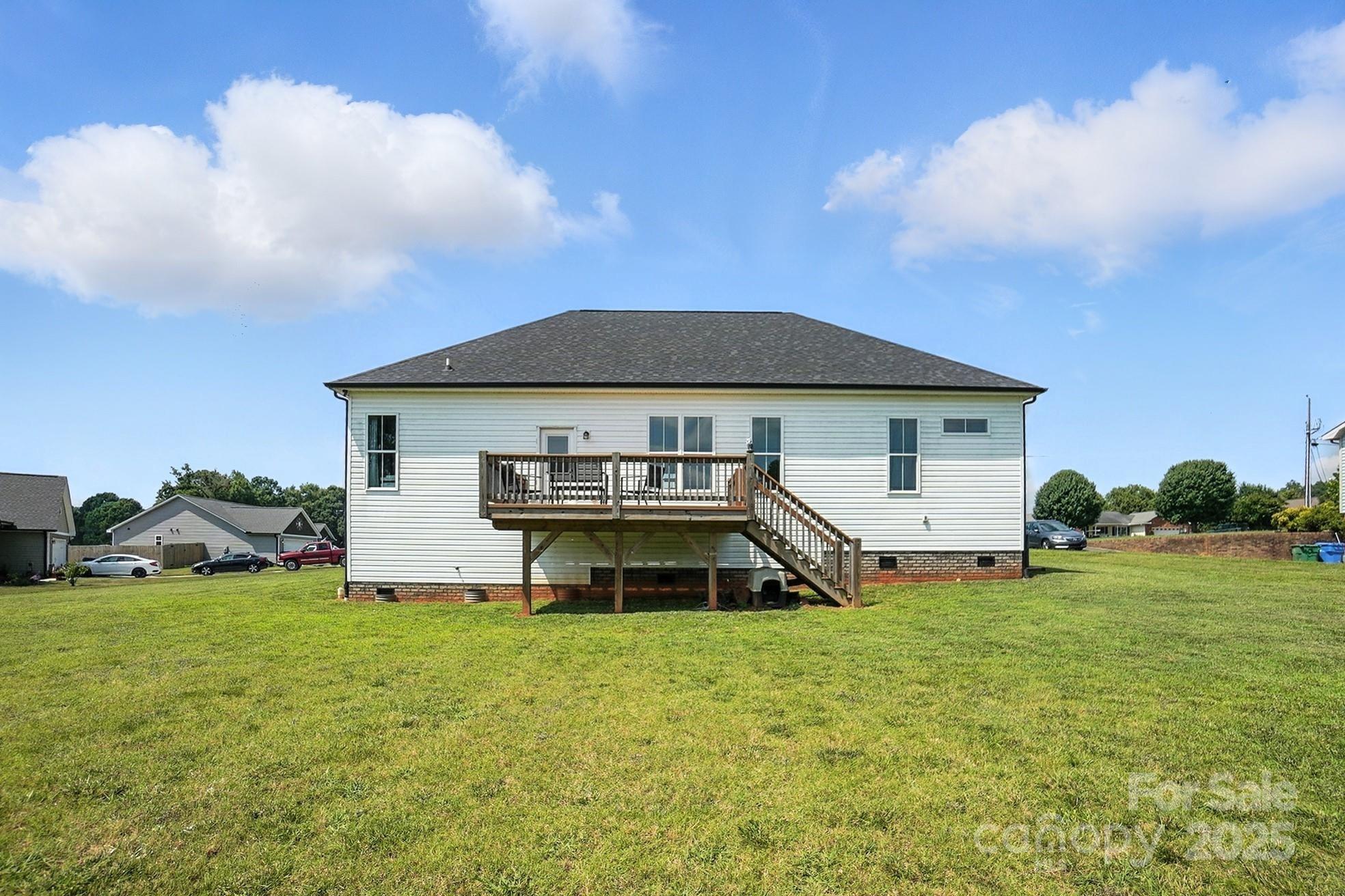 102 Royal Avenue Property Photo 9