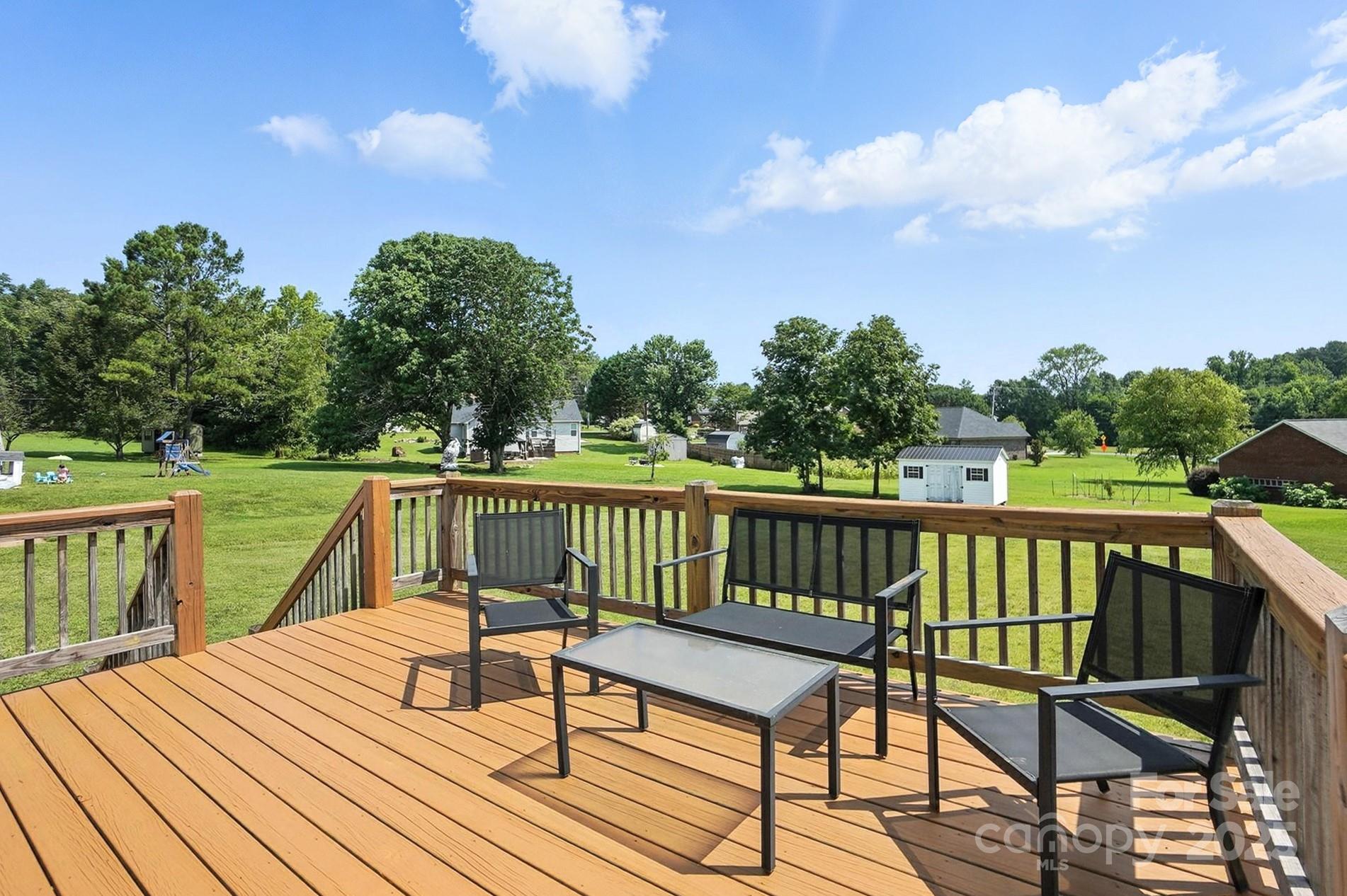 102 Royal Avenue Property Photo 37