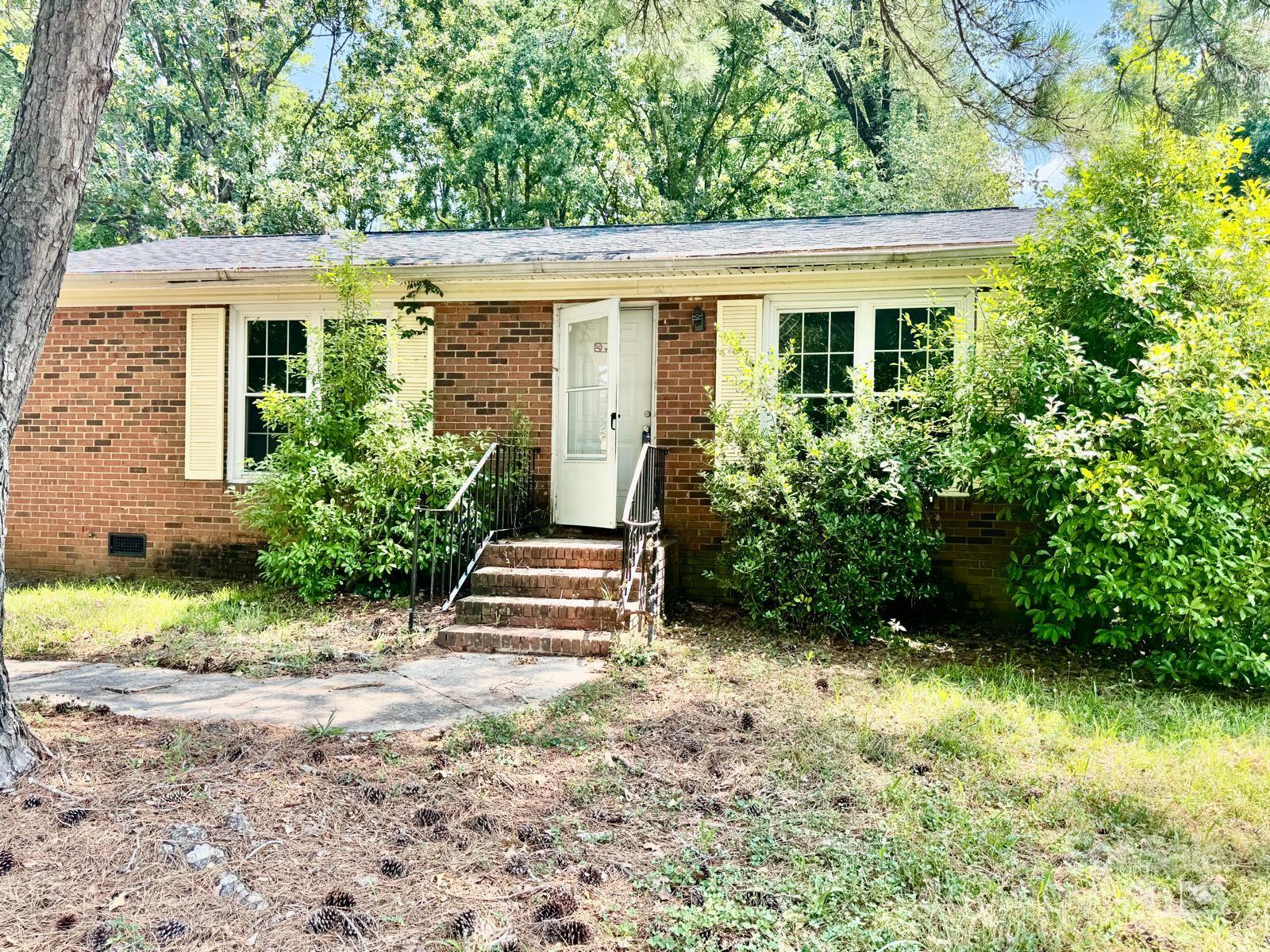 1025 S Jones Avenue Extension Property Photo 1