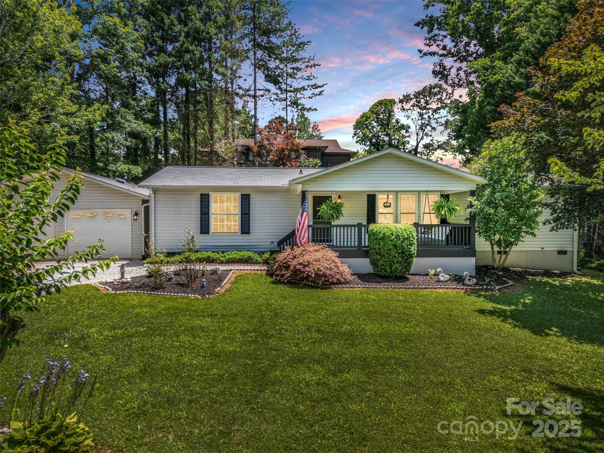 1040 Mountain View Street Property Photo 1