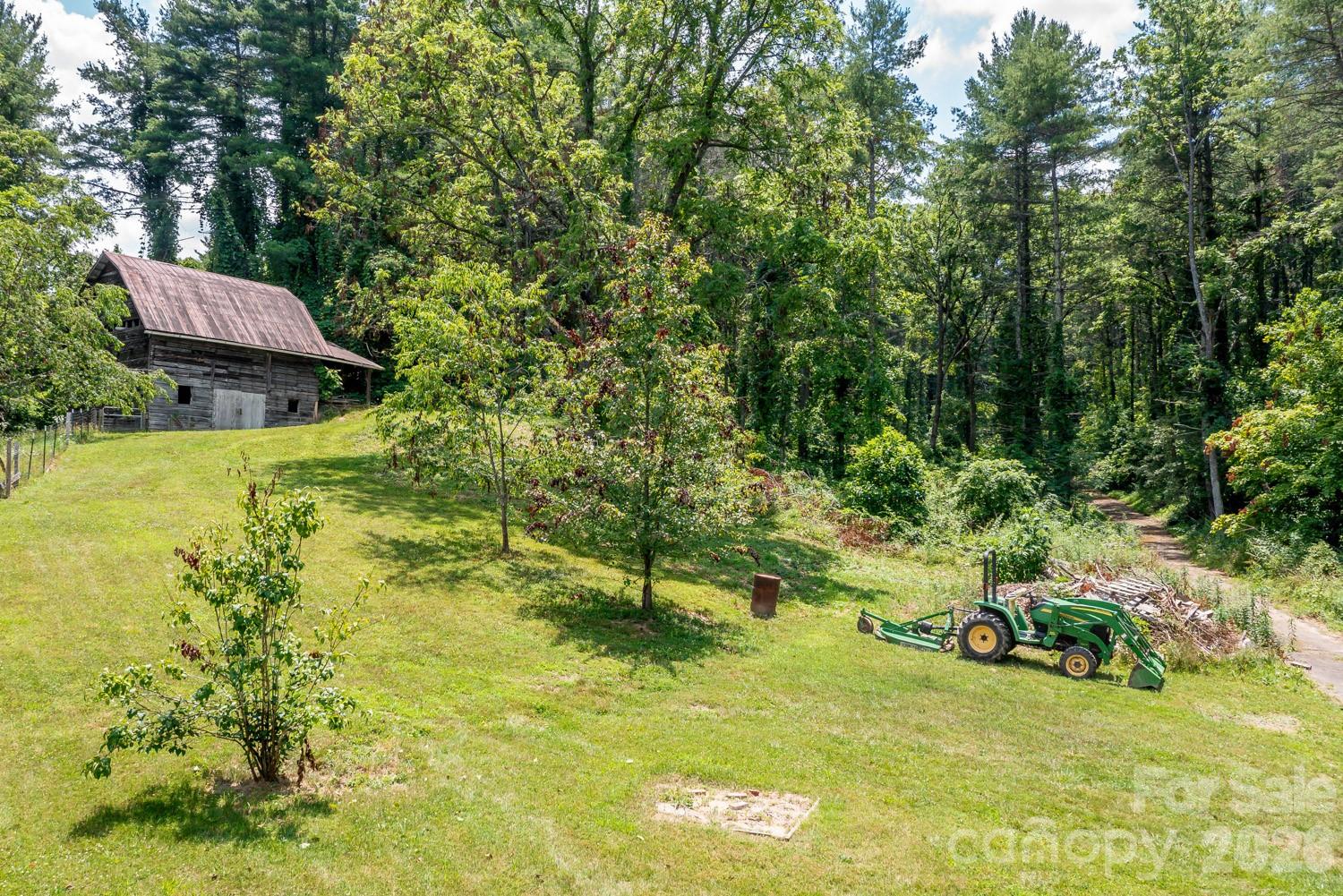 160 Mclean Road Property Photo 6