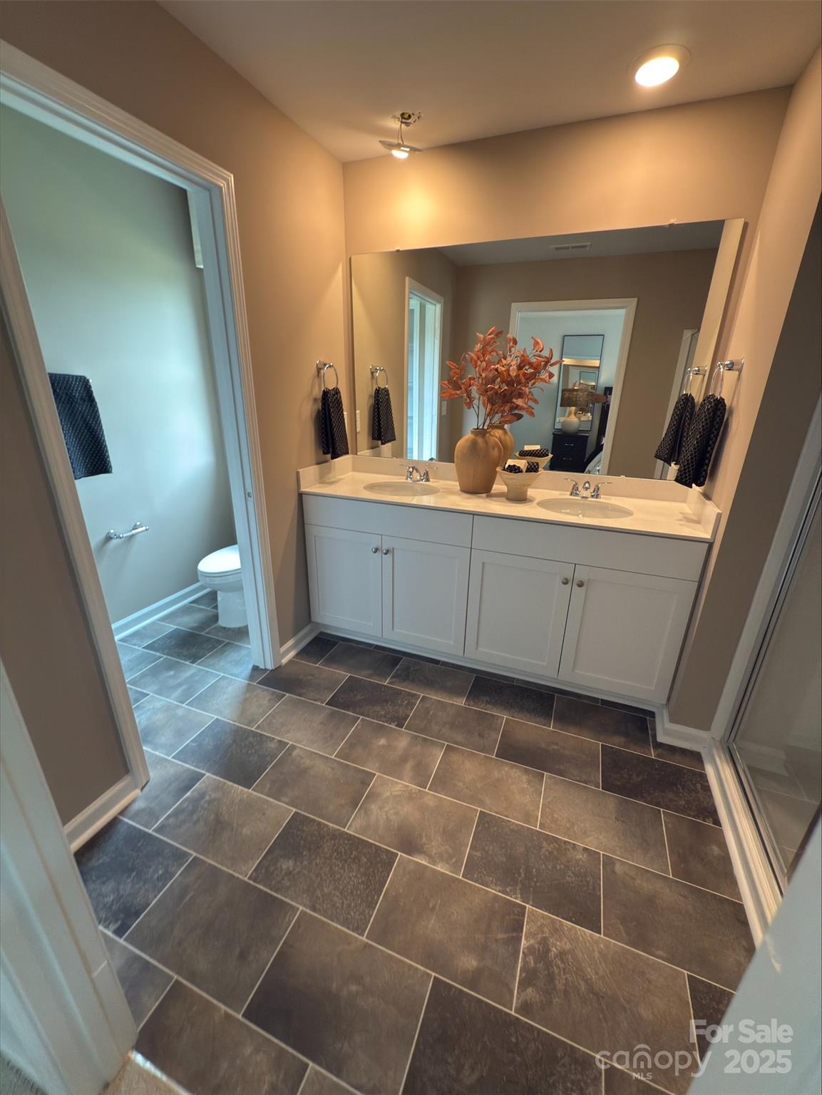 4537 Green Drake Drive Property Photo 10