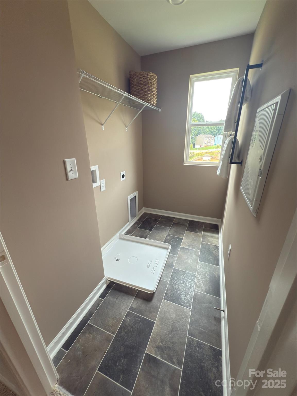 4537 Green Drake Drive Property Photo 16