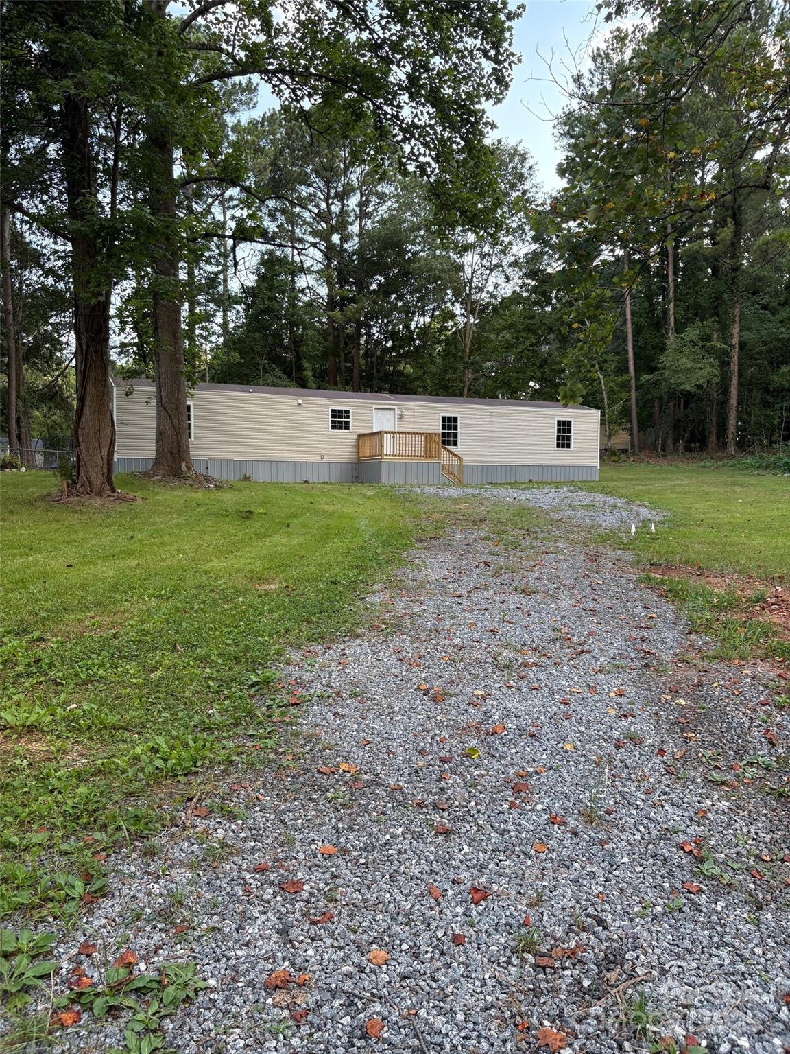 114 Woodberry Drive Property Photo 1
