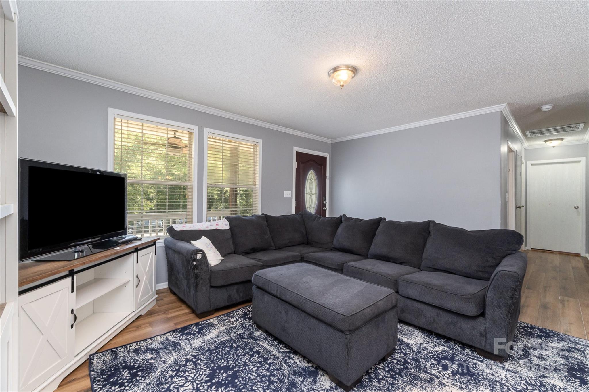 108 W Welsh Street Property Photo 5