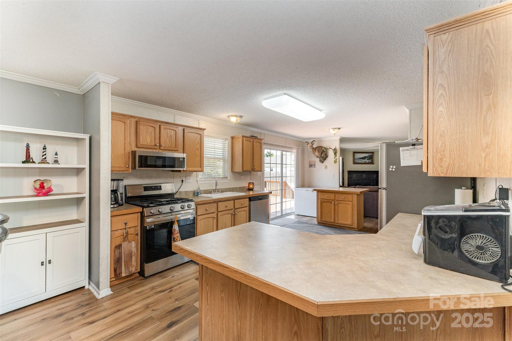 108 W Welsh Street Property Photo 8