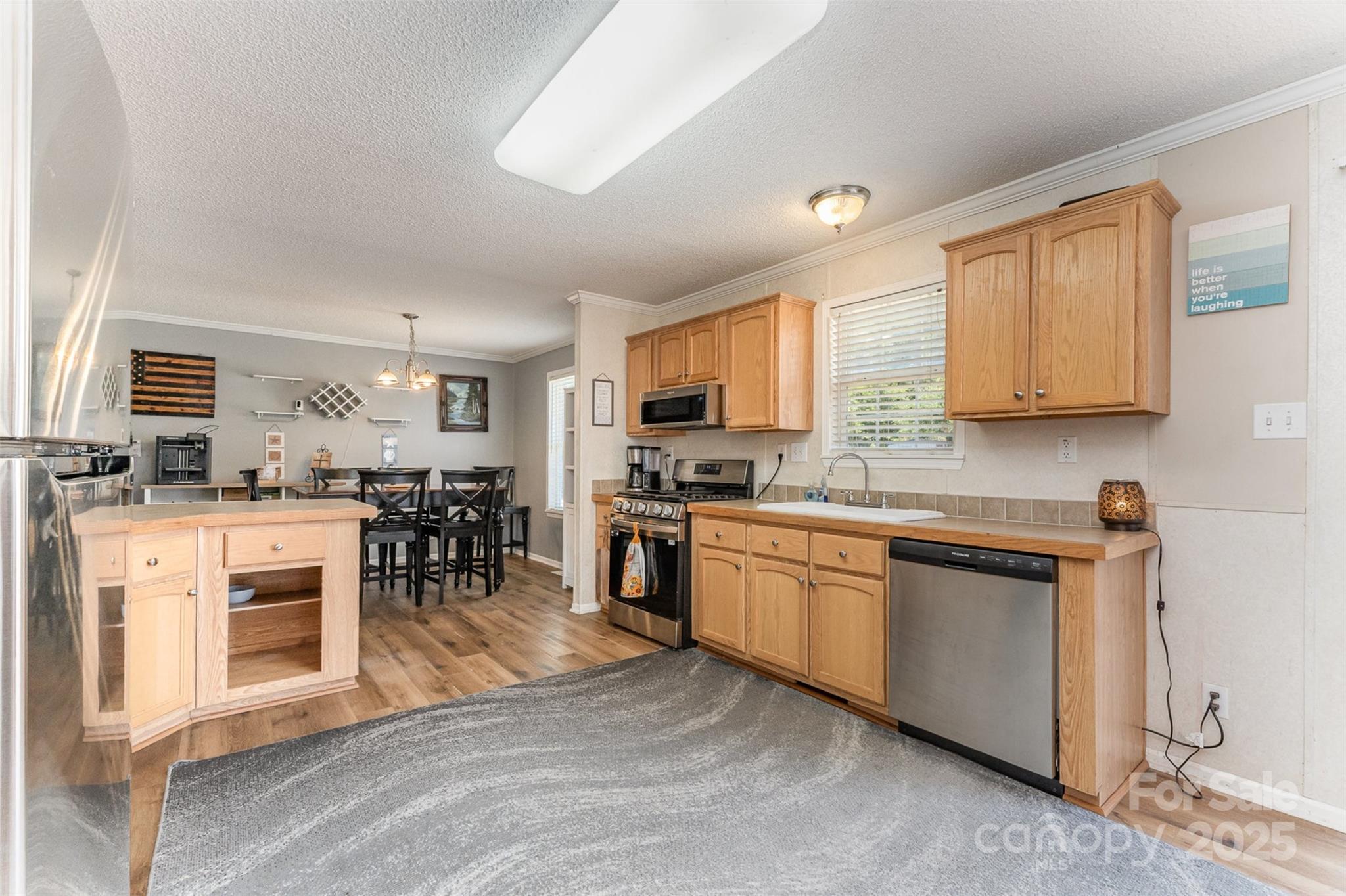 108 W Welsh Street Property Photo 9