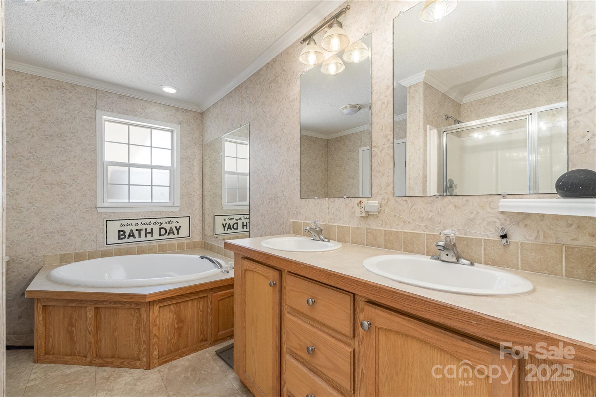108 W Welsh Street Property Photo 16