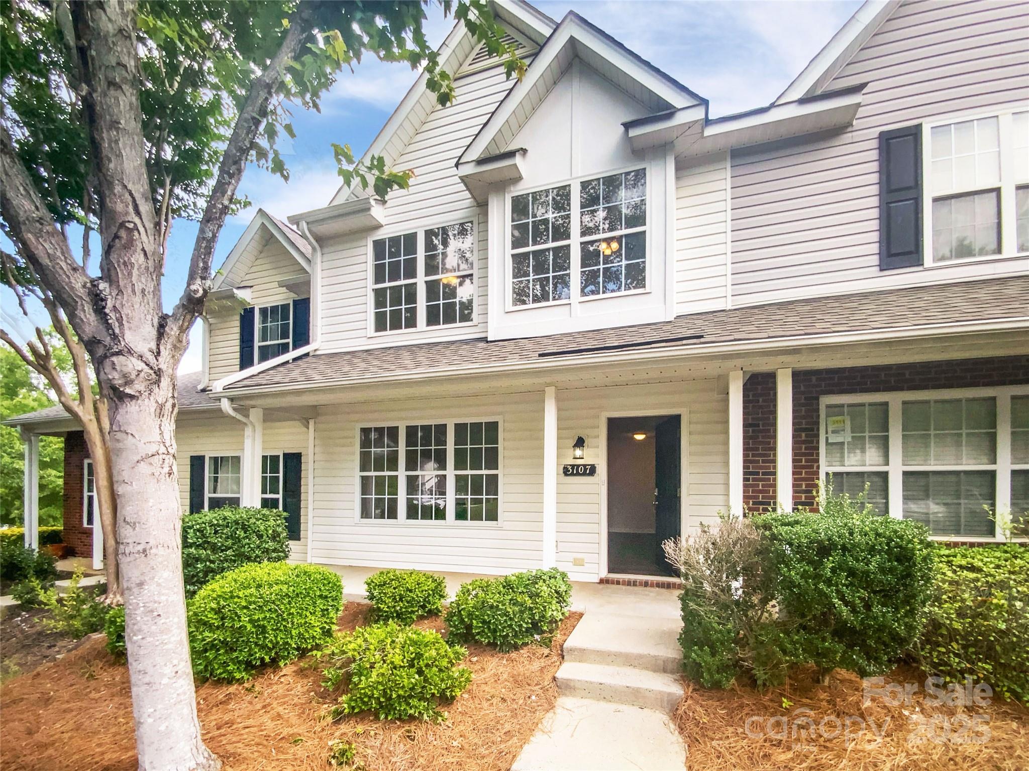 3107 Falling Rock Court Property Photo 1