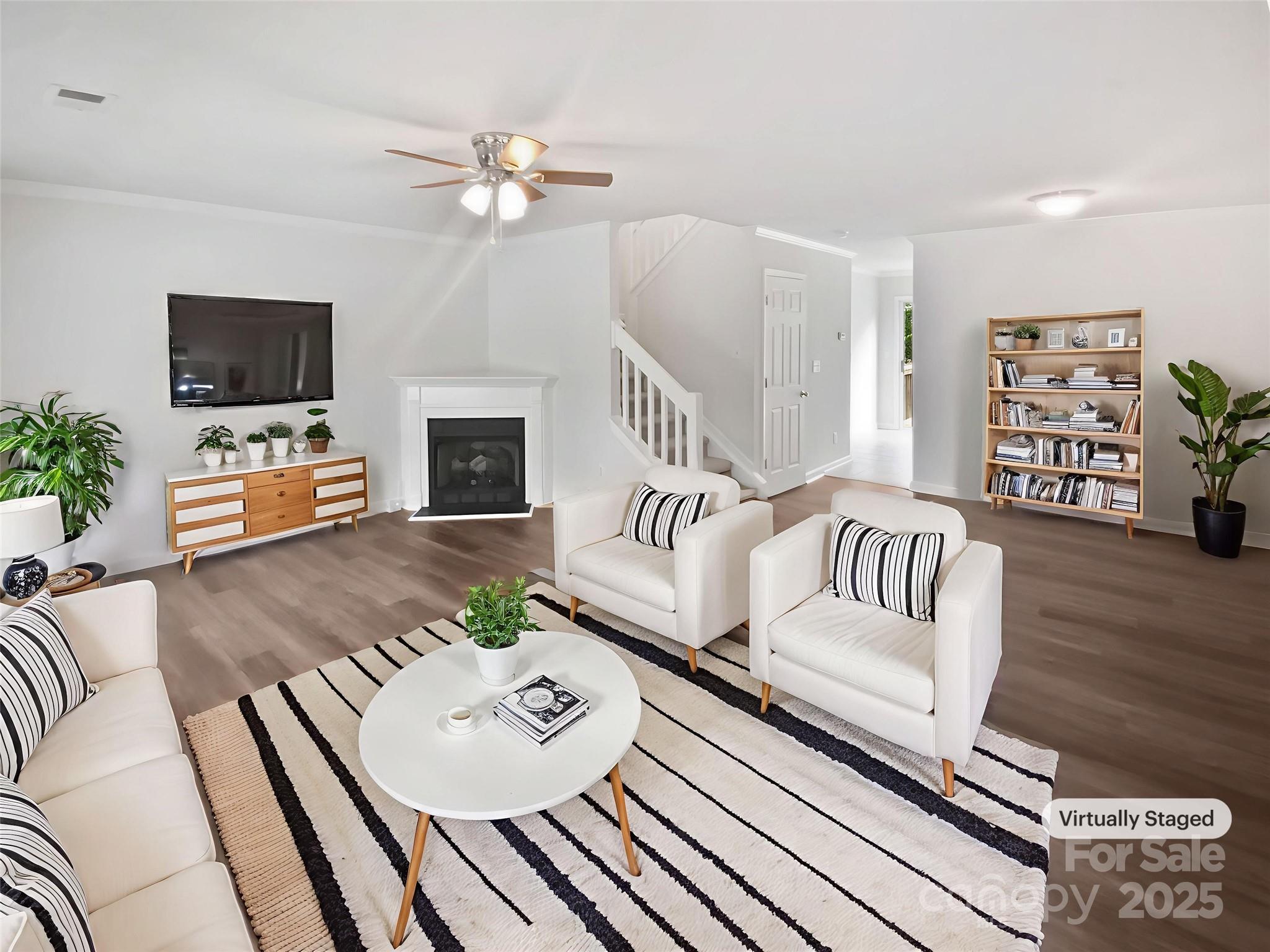 3107 Falling Rock Court Property Photo 2