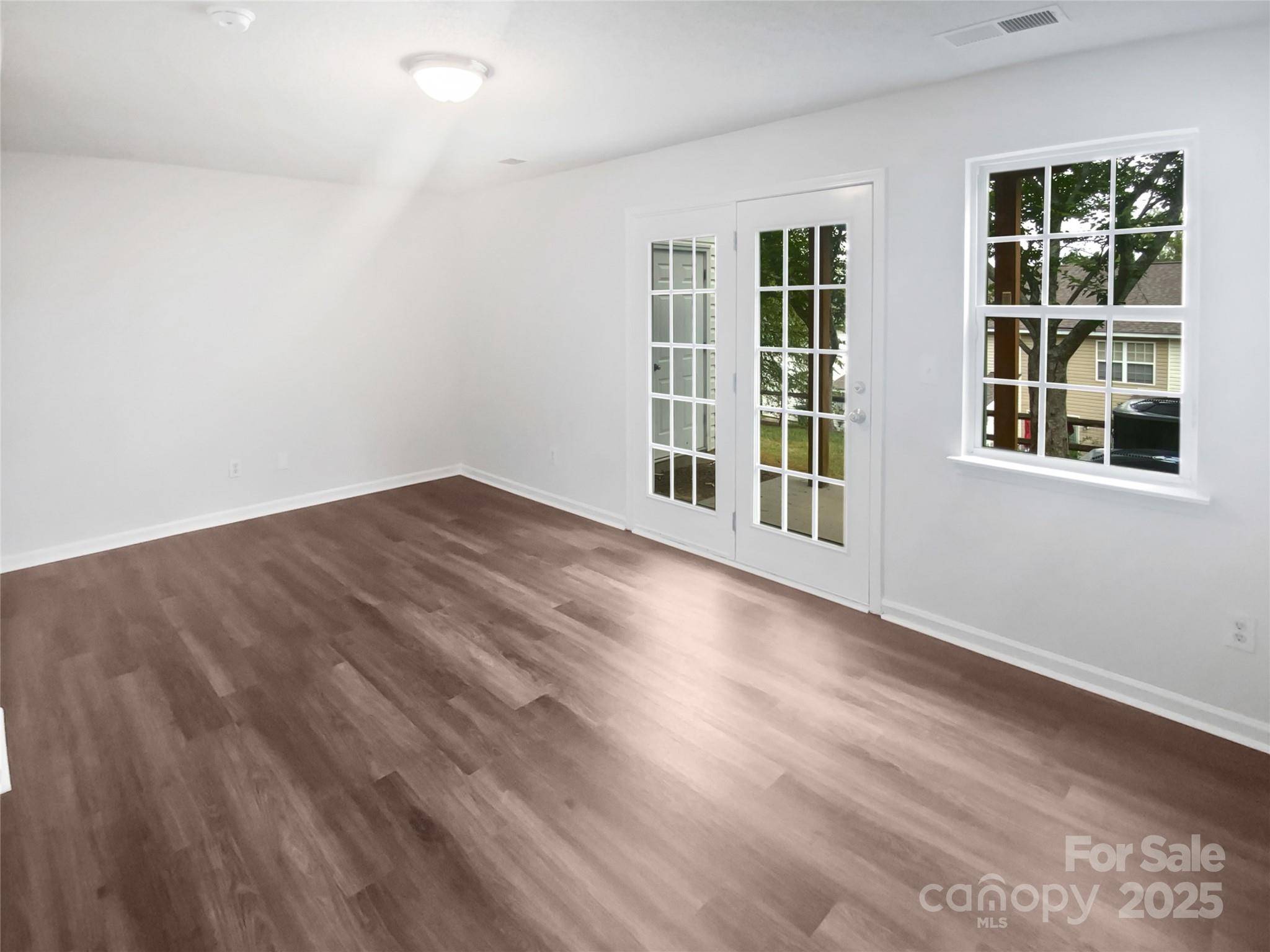 3107 Falling Rock Court Property Photo 24
