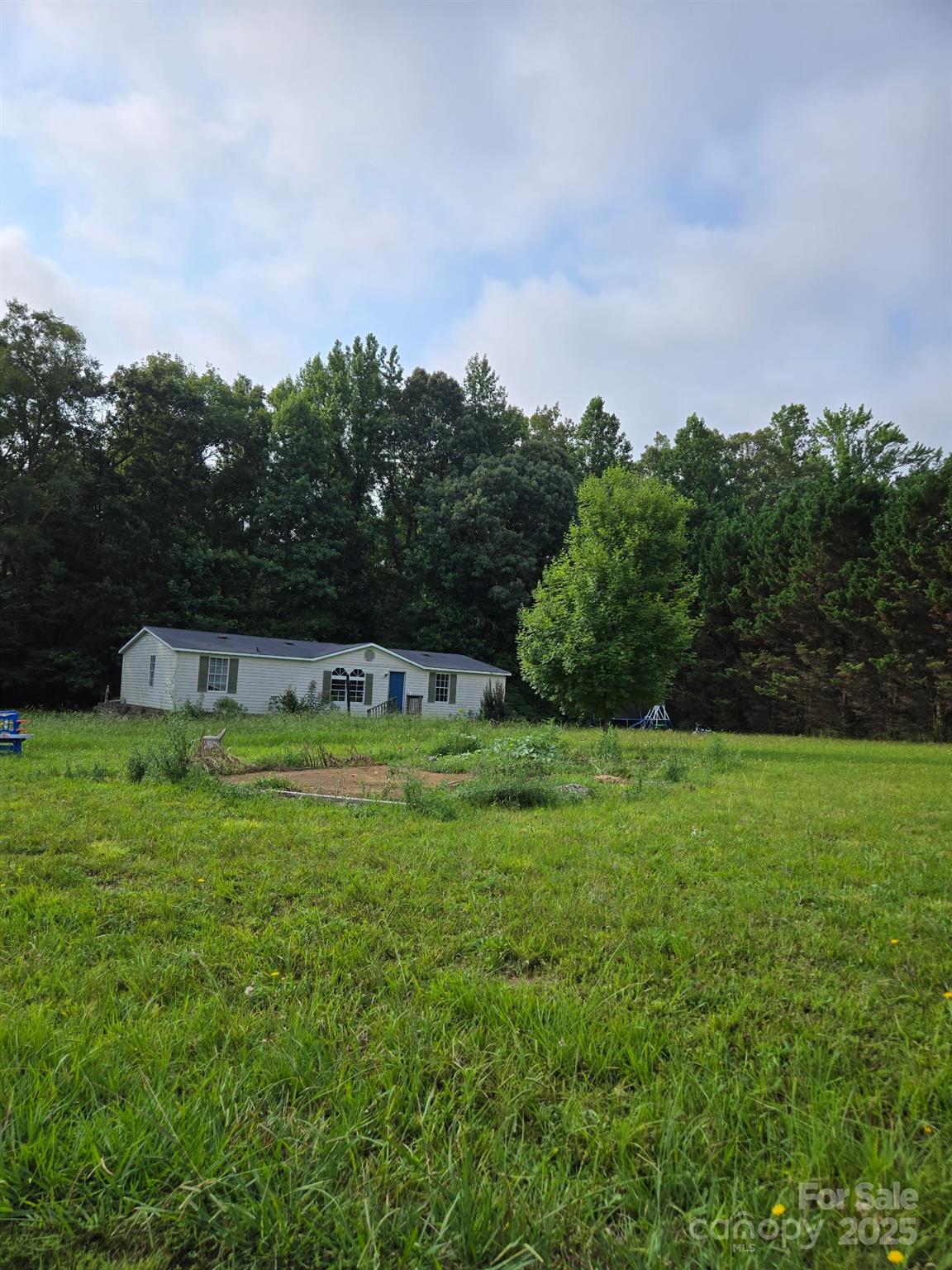 245 Waycross Drive Property Photo 1