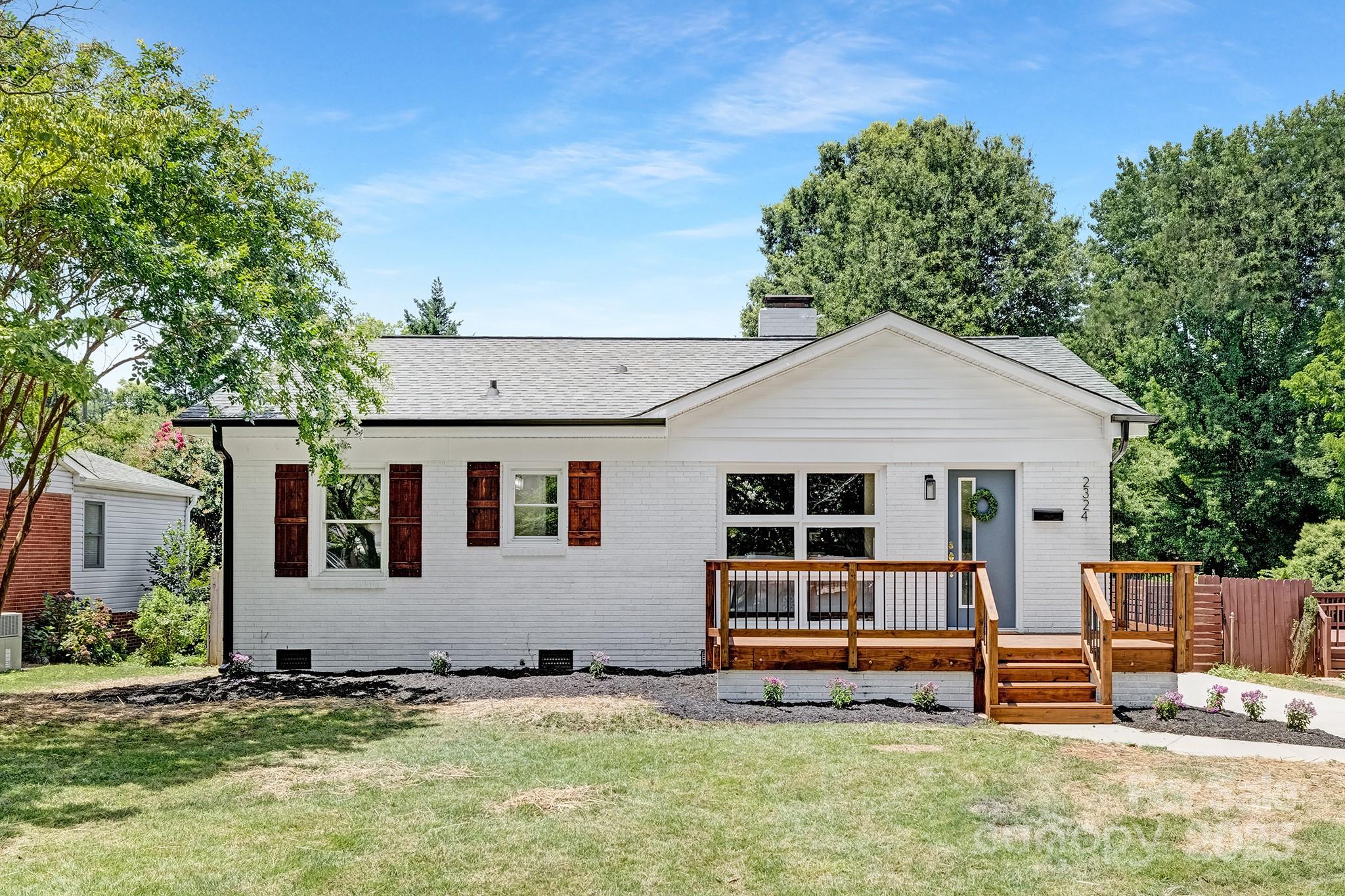 2324 Amesbury Avenue Property Photo 1