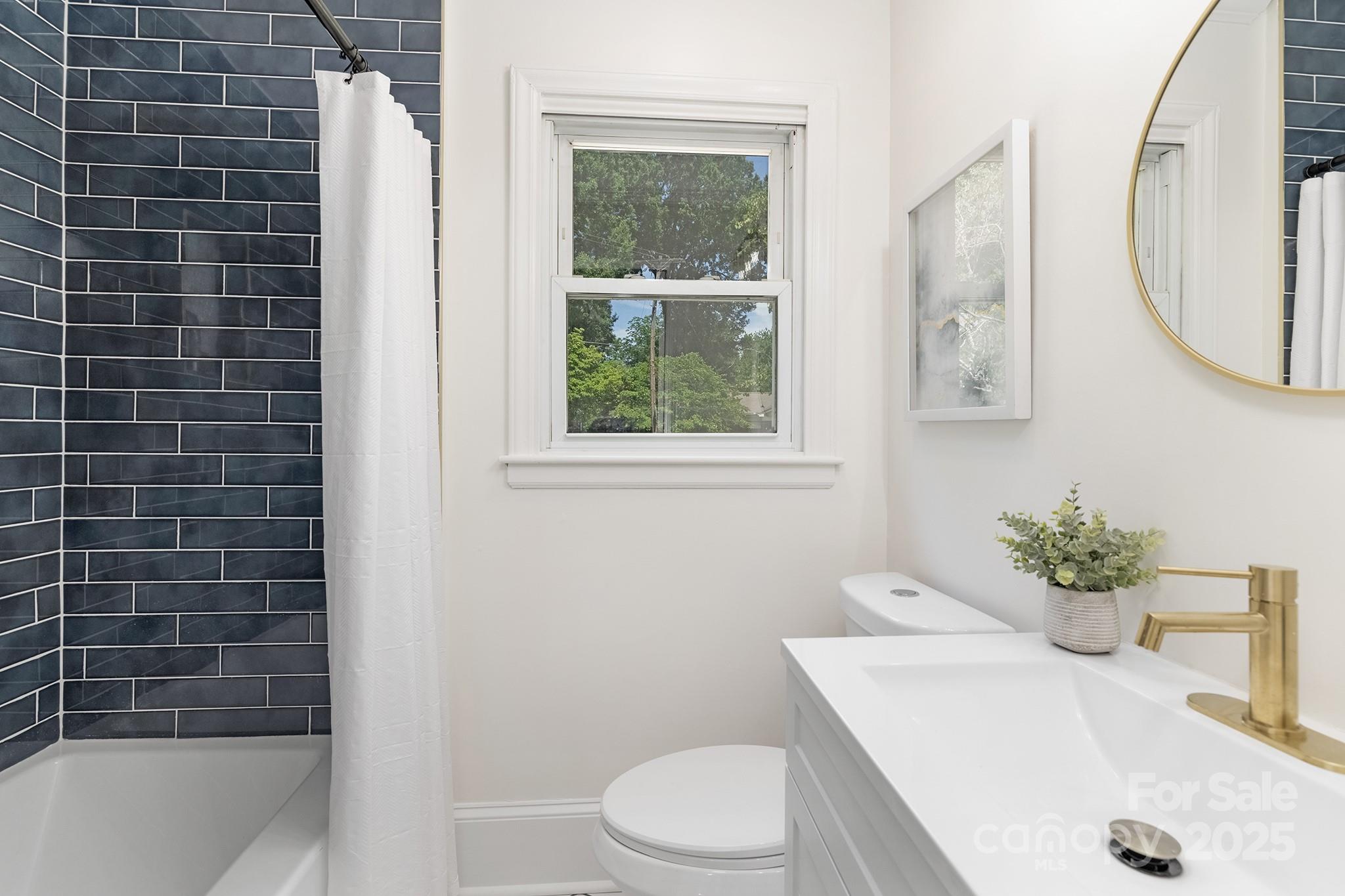 2324 Amesbury Avenue Property Photo 17