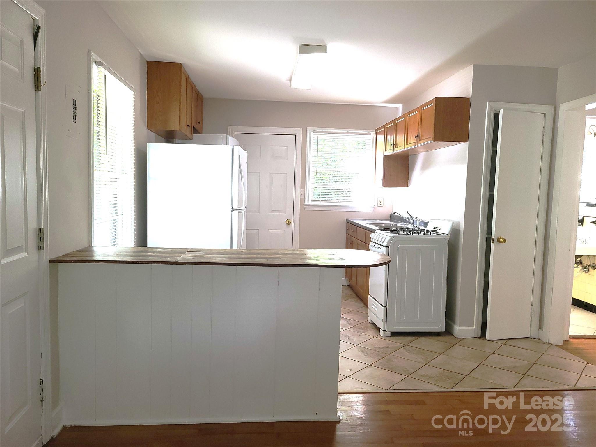 2420 Shamrock Drive 1 Property Photo 4
