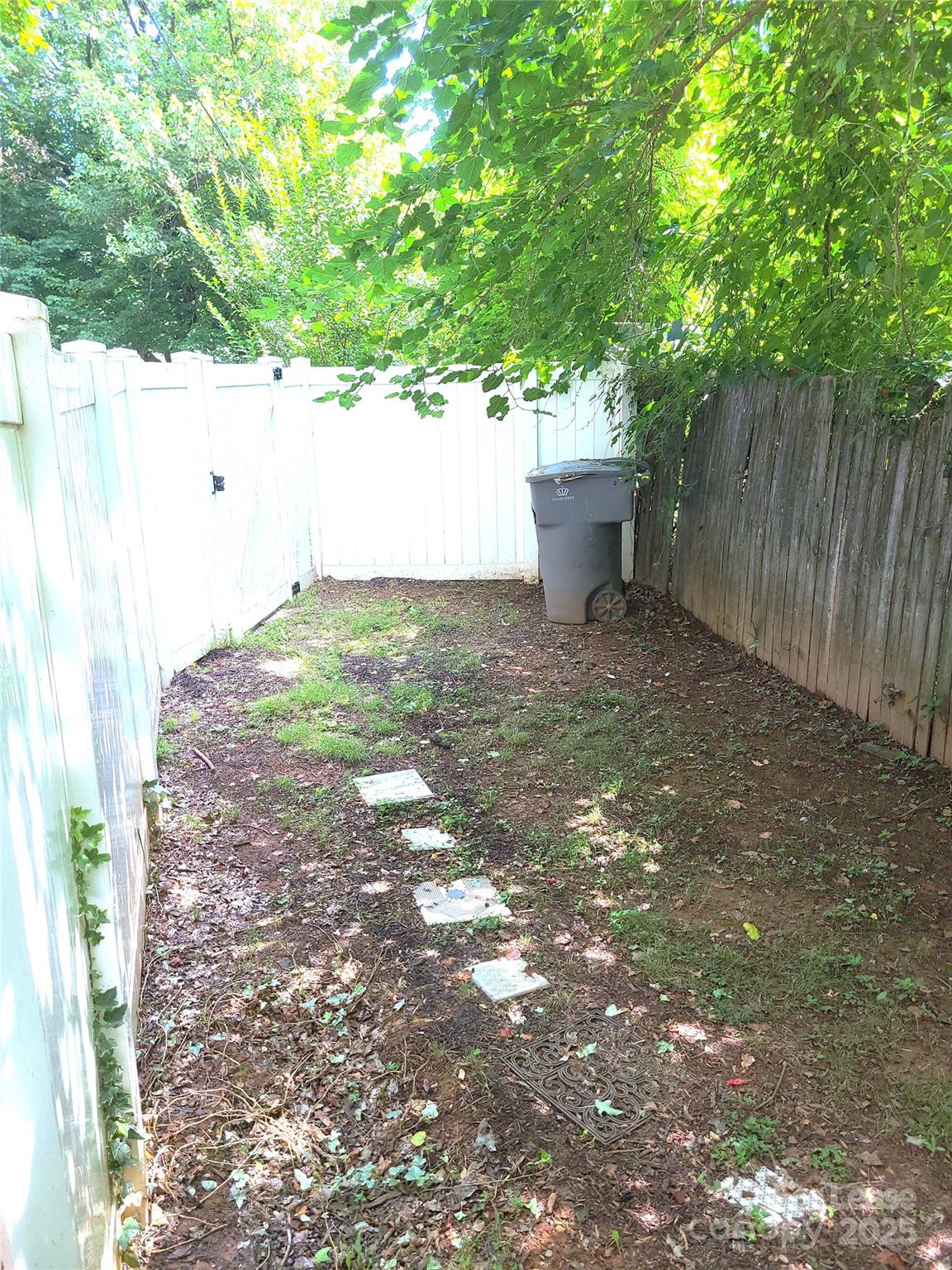 2420 Shamrock Drive 1 Property Photo 10