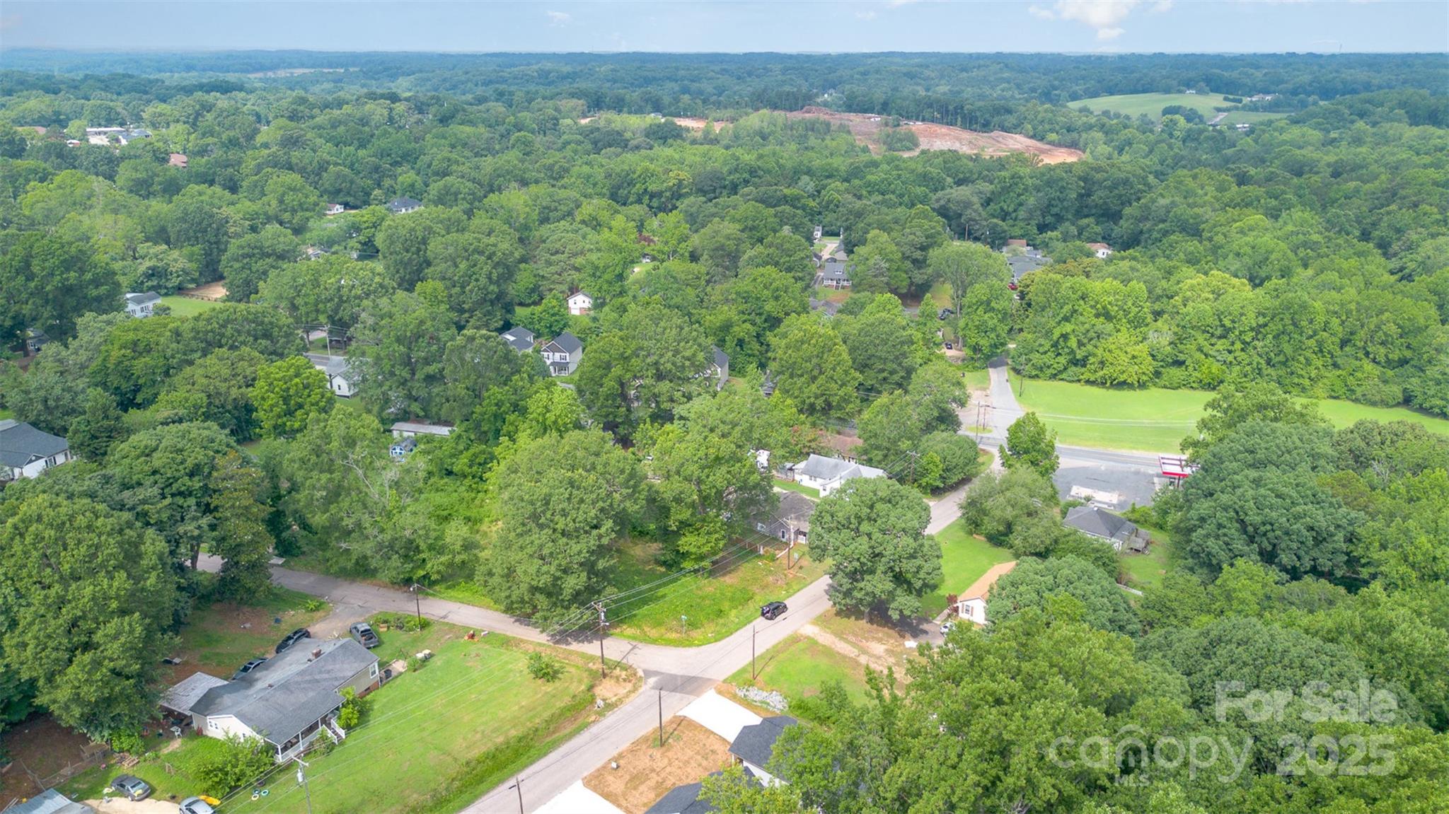 1013 Elm Street Property Photo 2