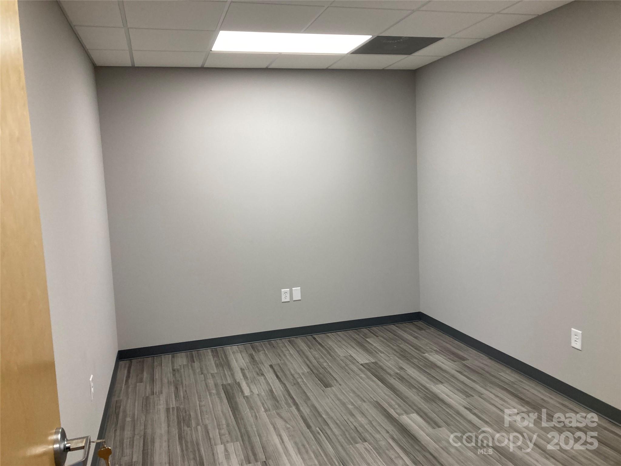 106 Commerce Center Loop C Property Photo 4