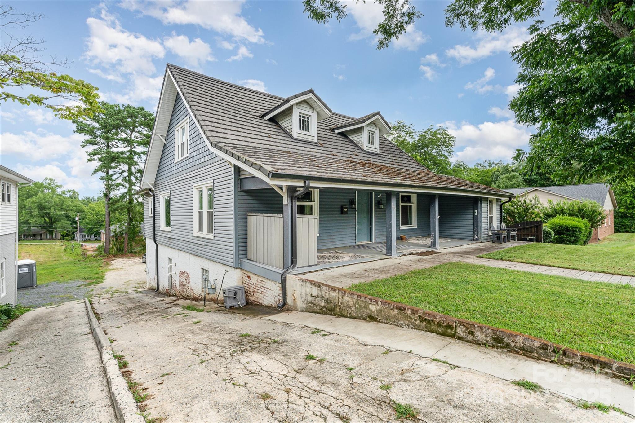 135 Corban Avenue Property Photo 4