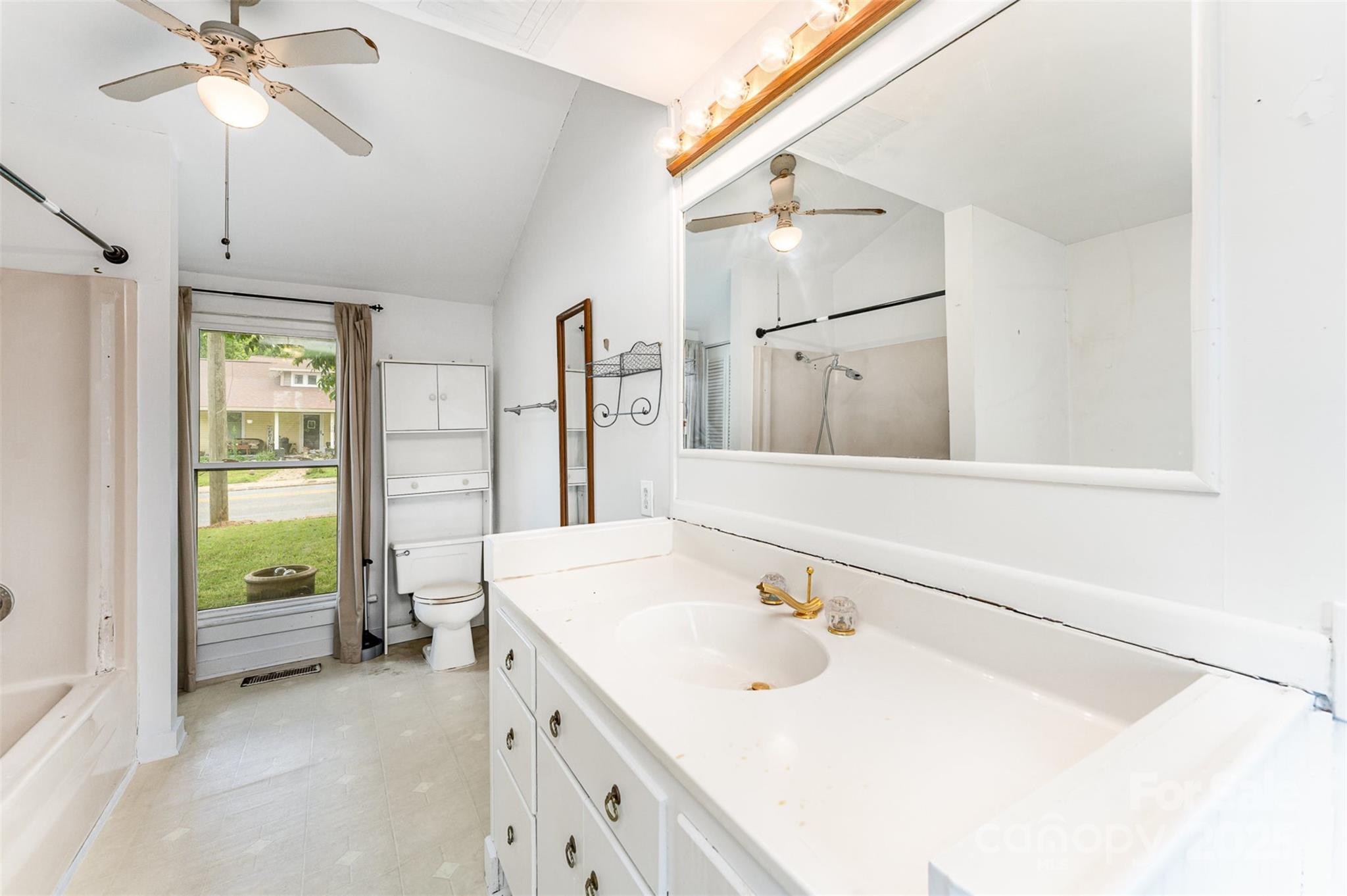 135 Corban Avenue Property Photo 15