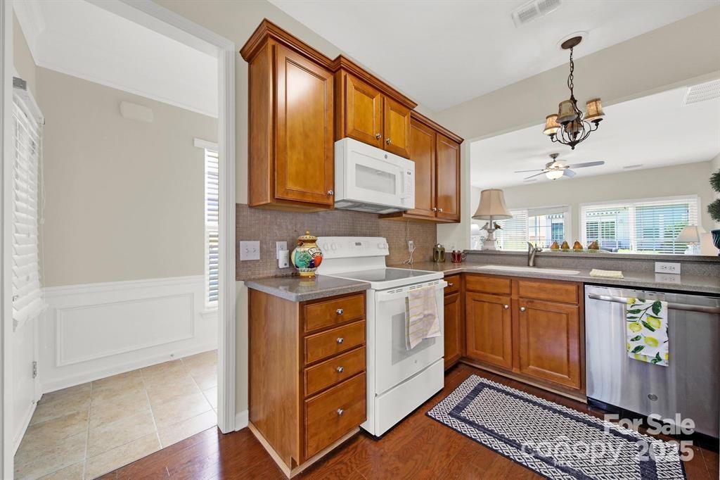 16280 Raven Crest Drive Property Photo 5