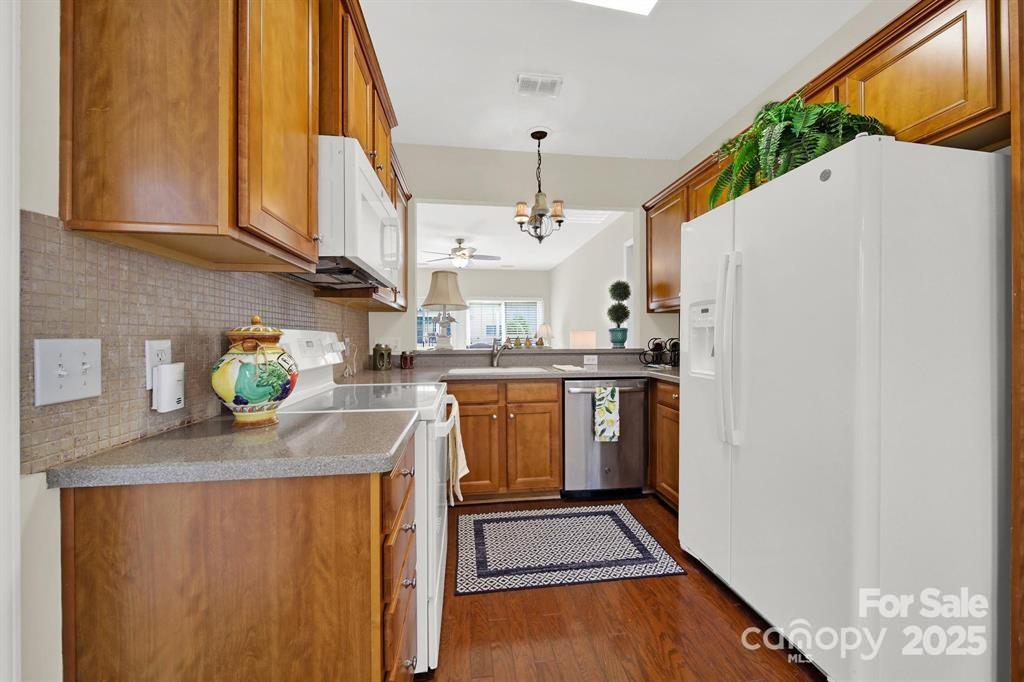 16280 Raven Crest Drive Property Photo 6