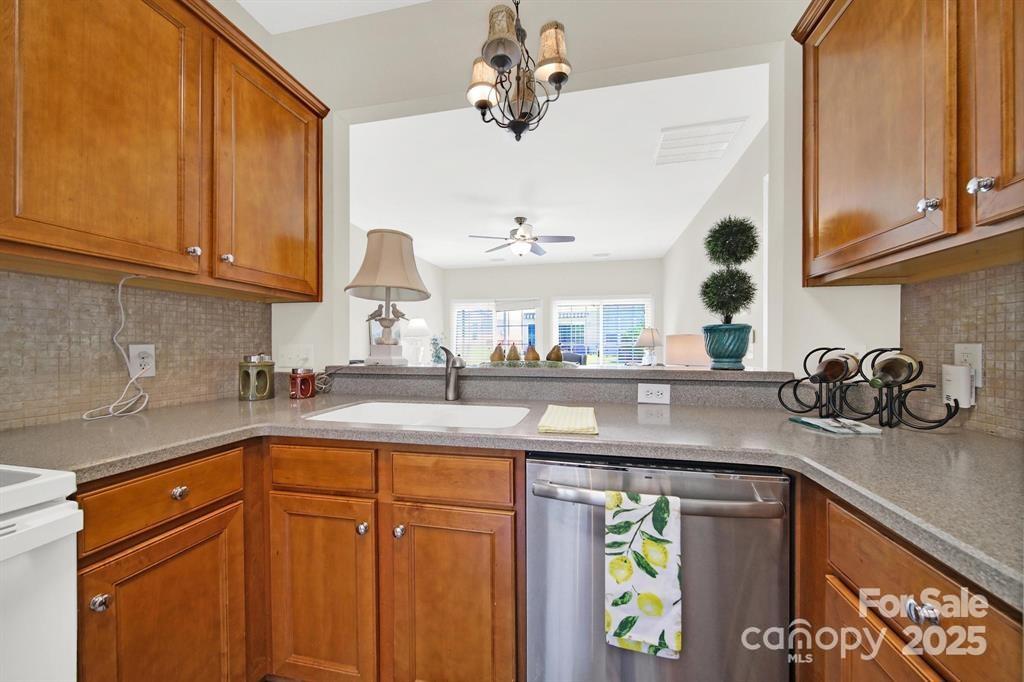 16280 Raven Crest Drive Property Photo 7