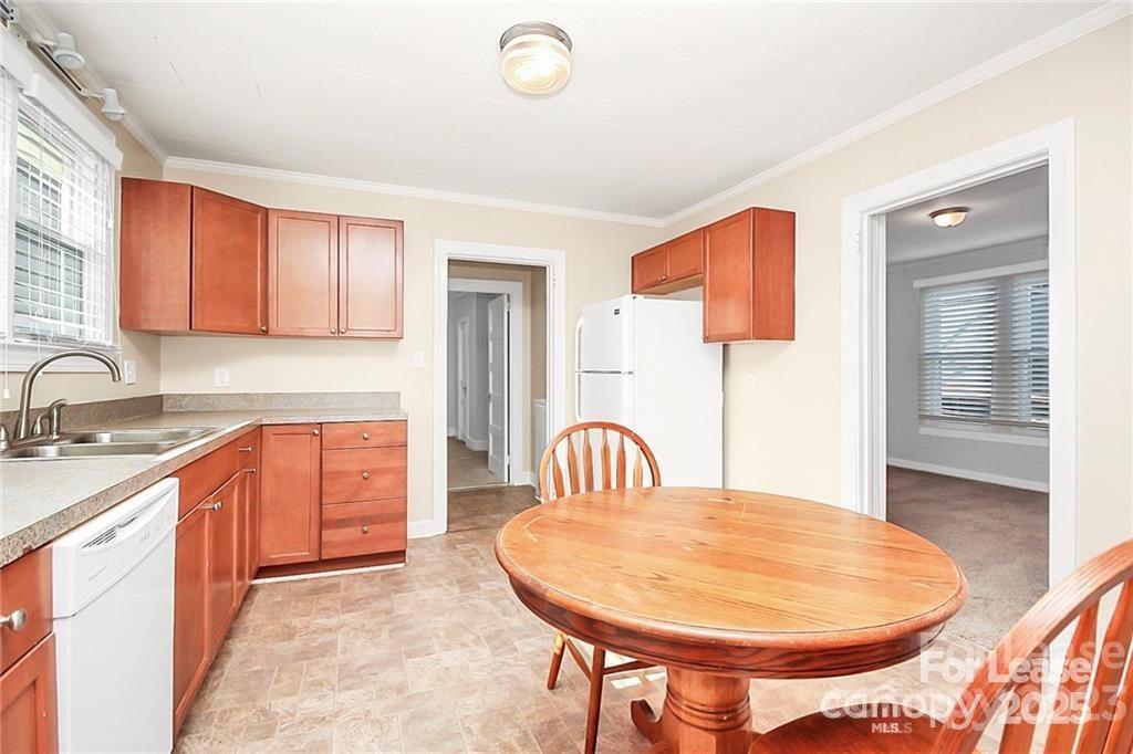 105 Oak Street Property Photo 14