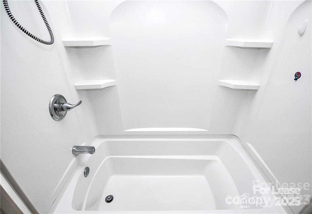 105 Oak Street Property Photo 19