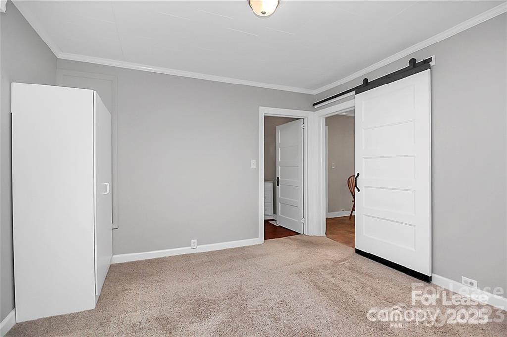 105 Oak Street Property Photo 21