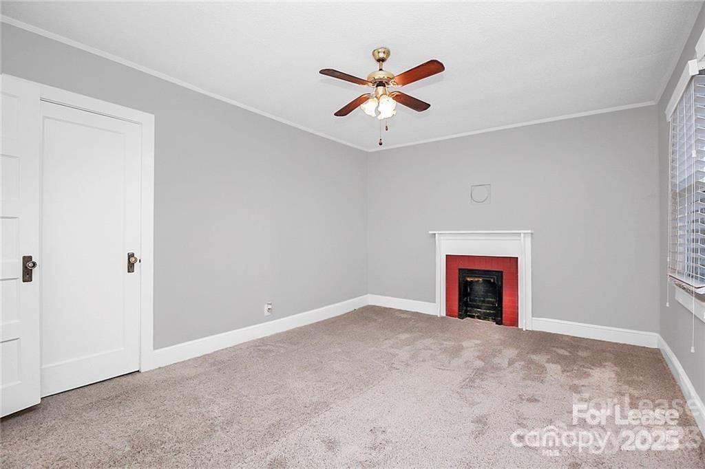 105 Oak Street Property Photo 23