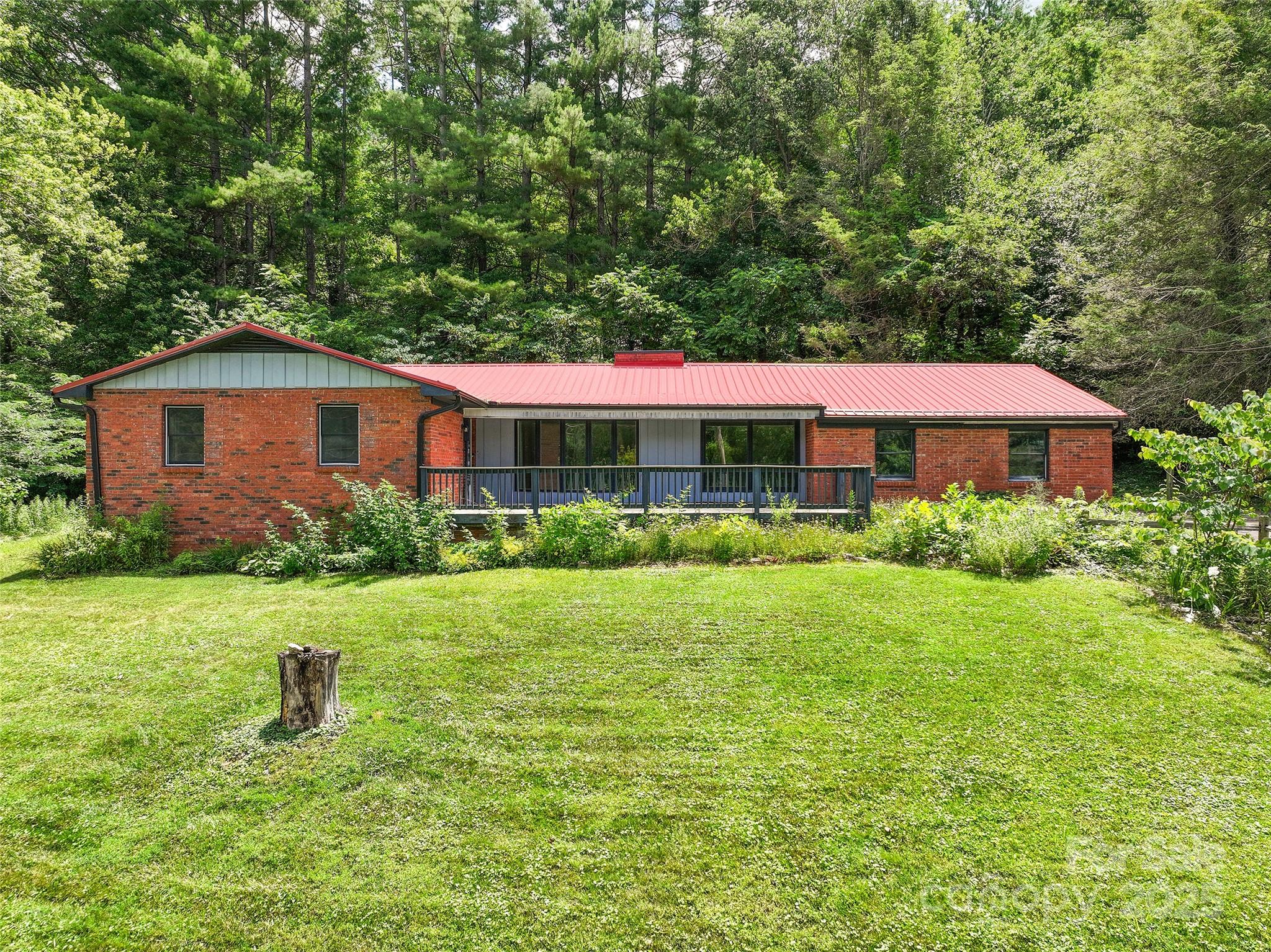71 Auburn Park Drive Property Photo 1