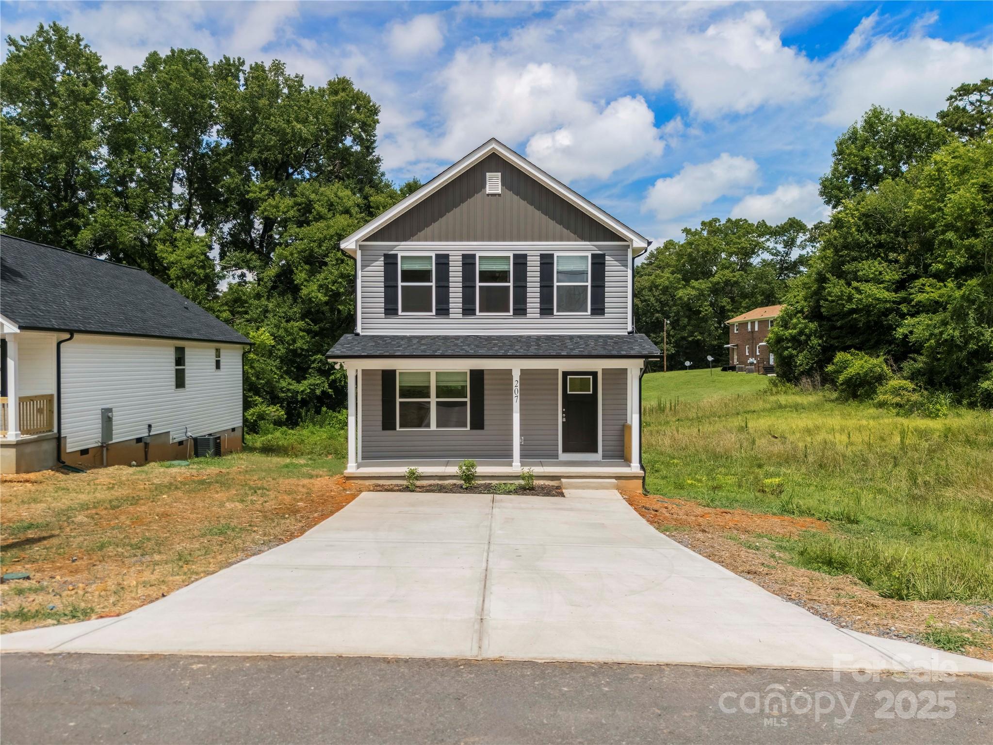 207 S Slack Street Property Photo 25