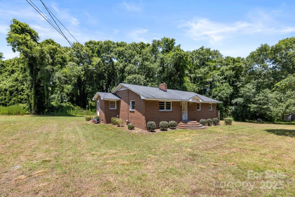 3724 Tadlock Road Property Photo 3