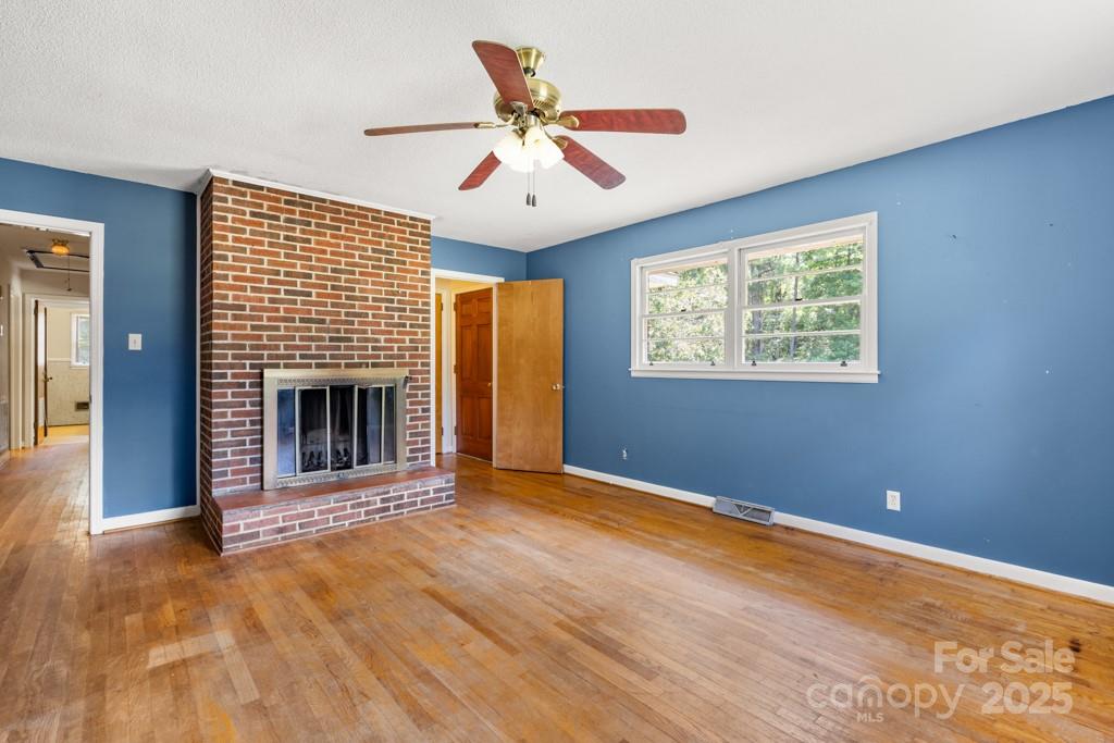 3724 Tadlock Road Property Photo 5