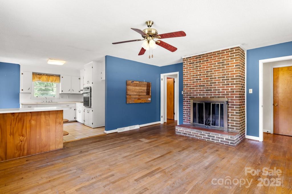 3724 Tadlock Road Property Photo 6