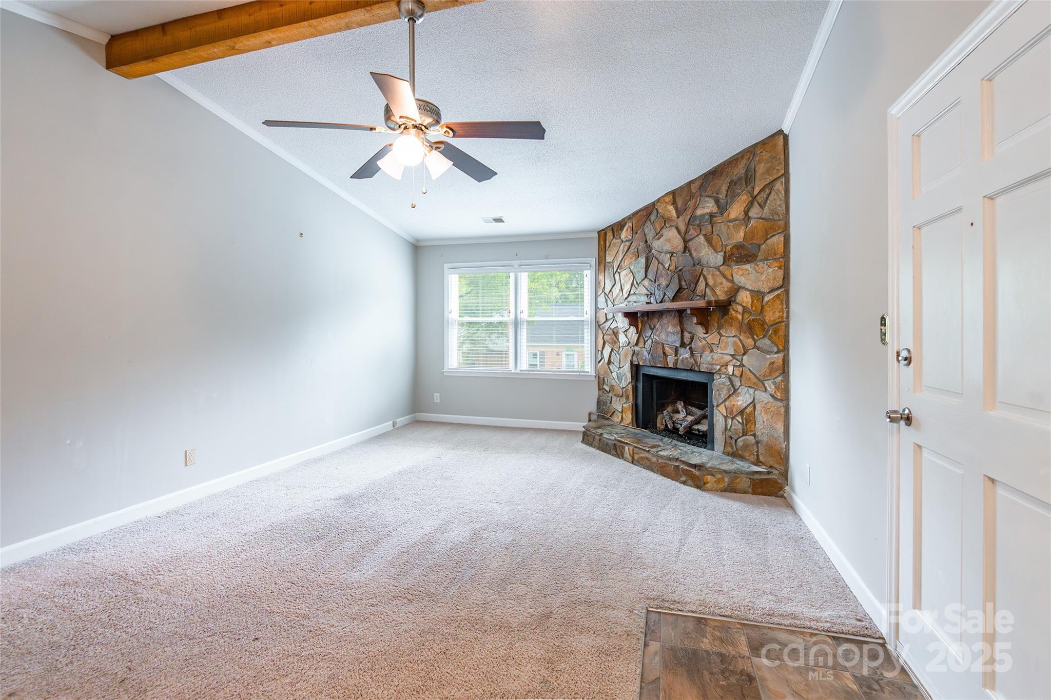 1806 Ebenezer Road E Property Photo 4