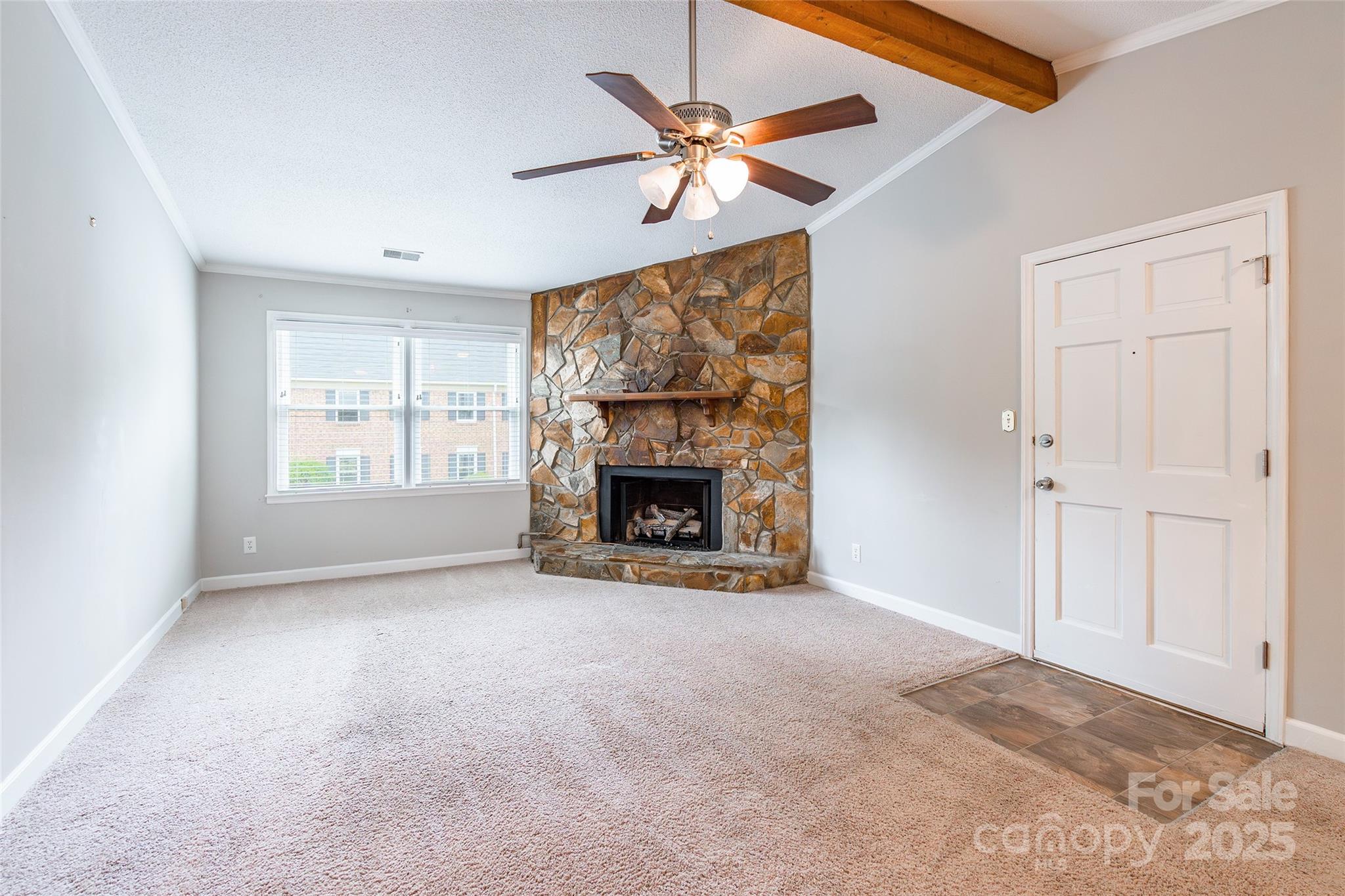 1806 Ebenezer Road E Property Photo 5