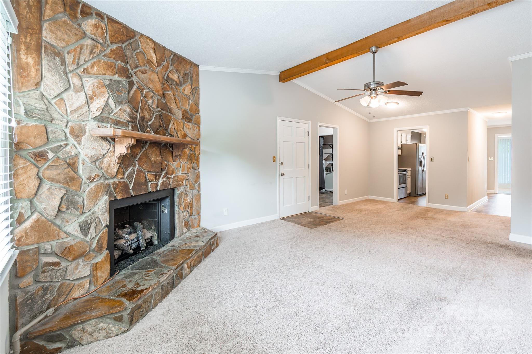 1806 Ebenezer Road E Property Photo 6