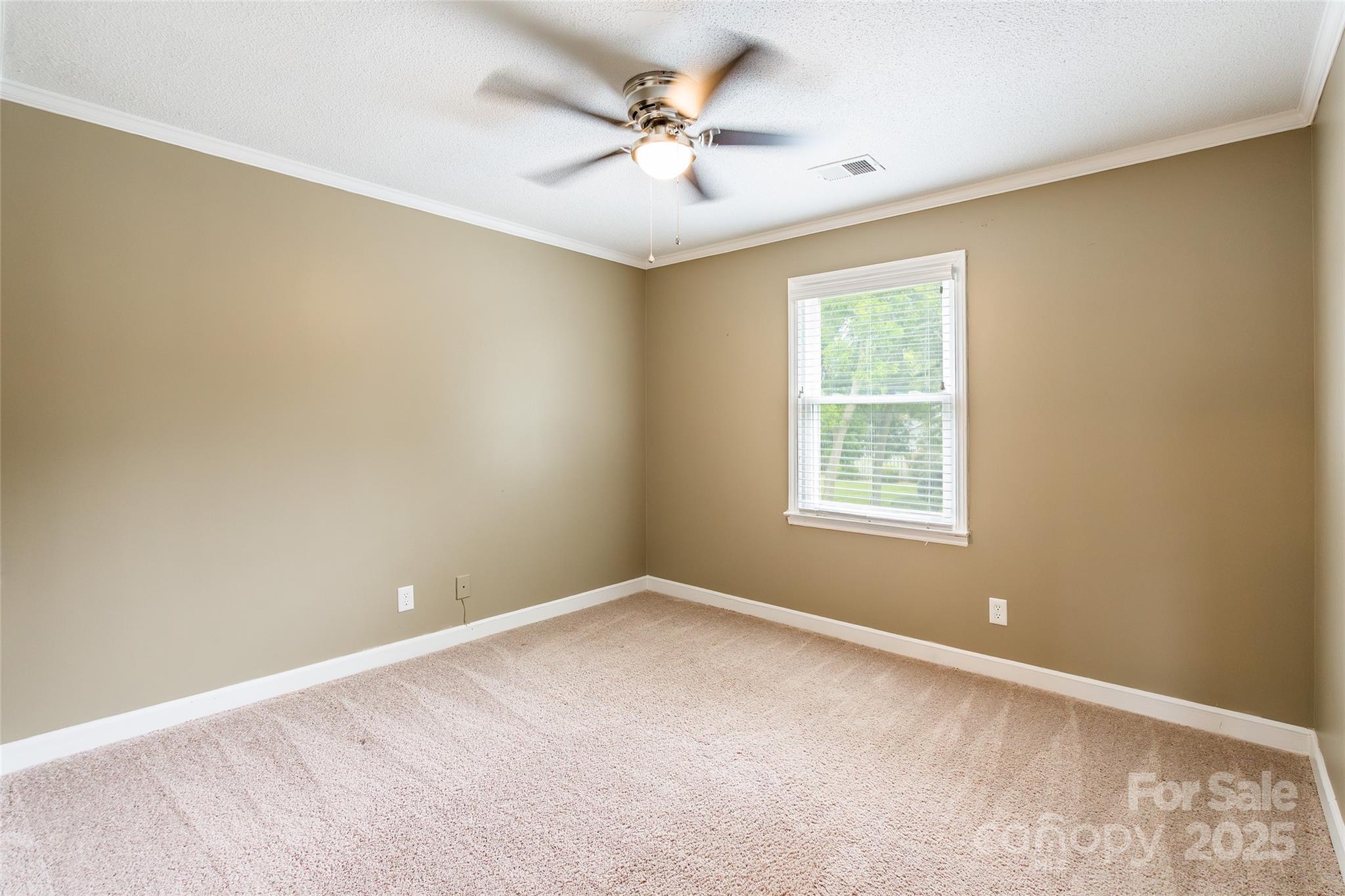 1806 Ebenezer Road E Property Photo 16