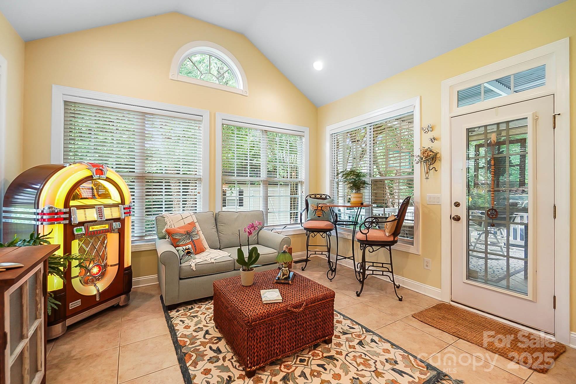 15933 Glen Miro Drive Property Photo 8