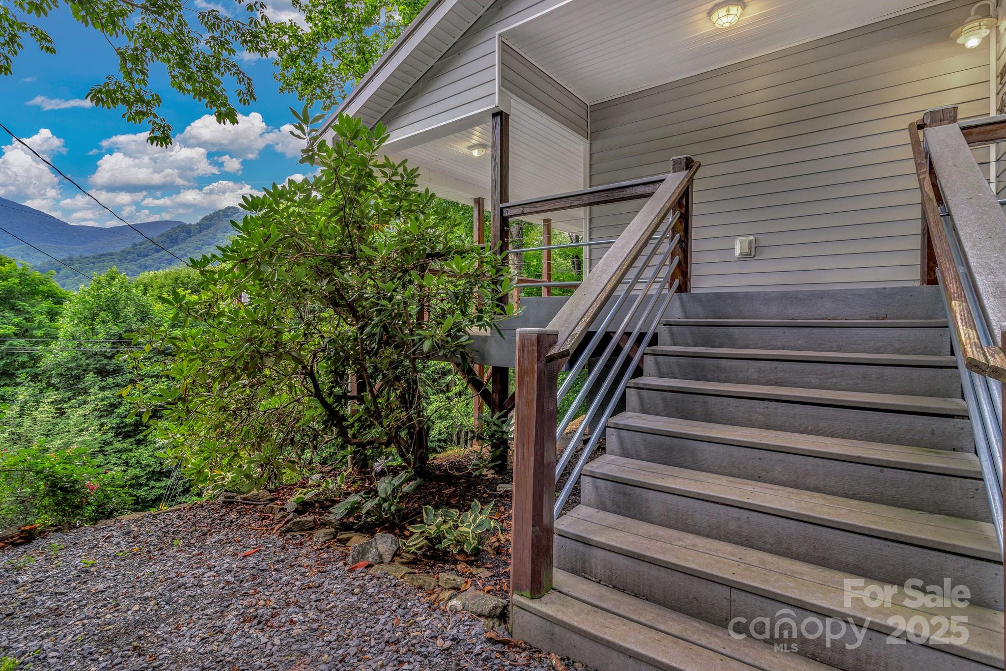 535 Rocky Top Road Property Photo 4