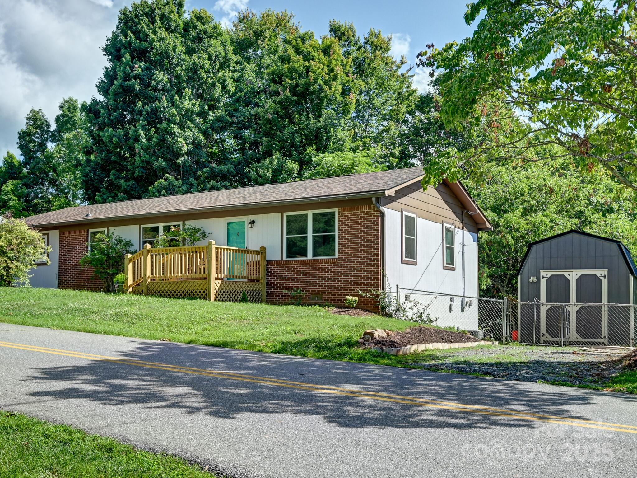 85 Pine Ridge Road Property Photo 2