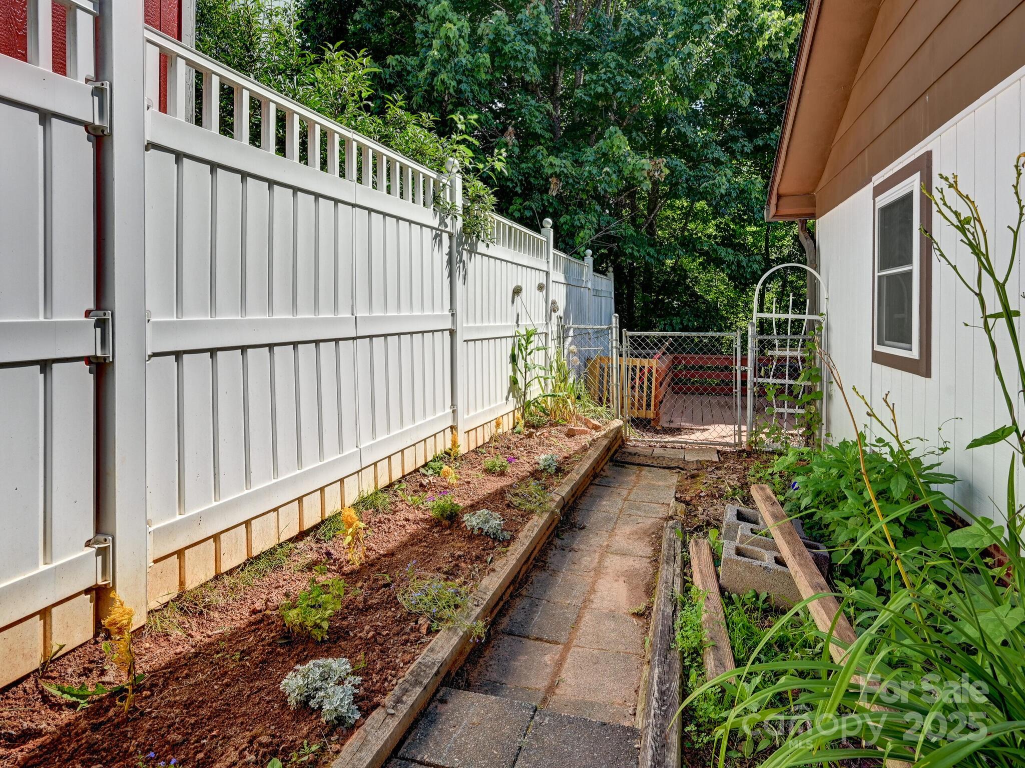 85 Pine Ridge Road Property Photo 29