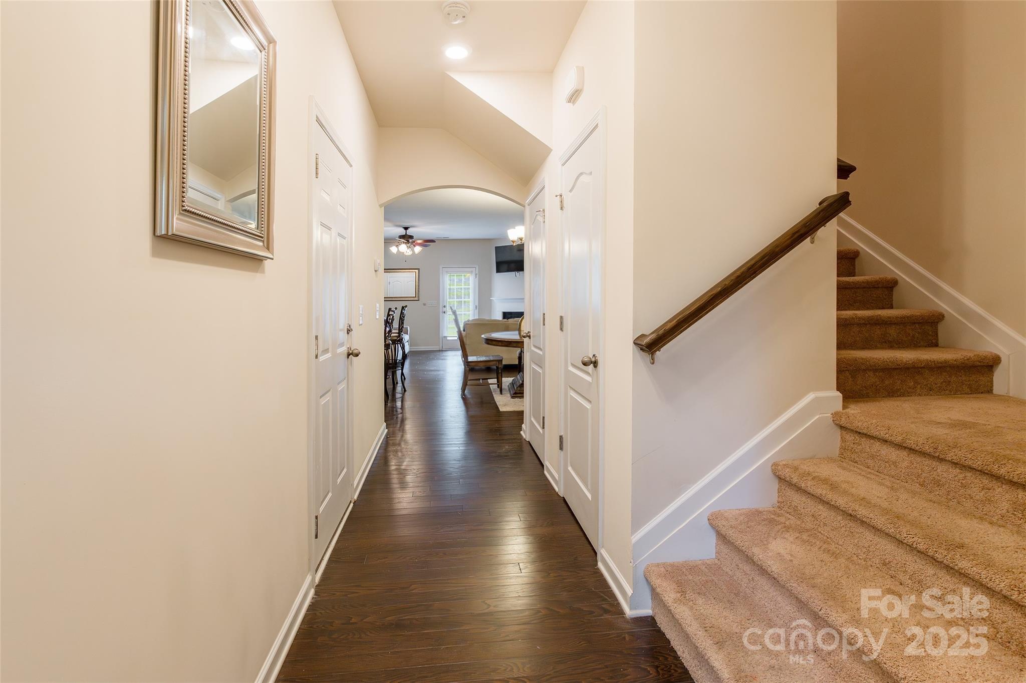 2784 Sawbridge Lane Property Photo 4